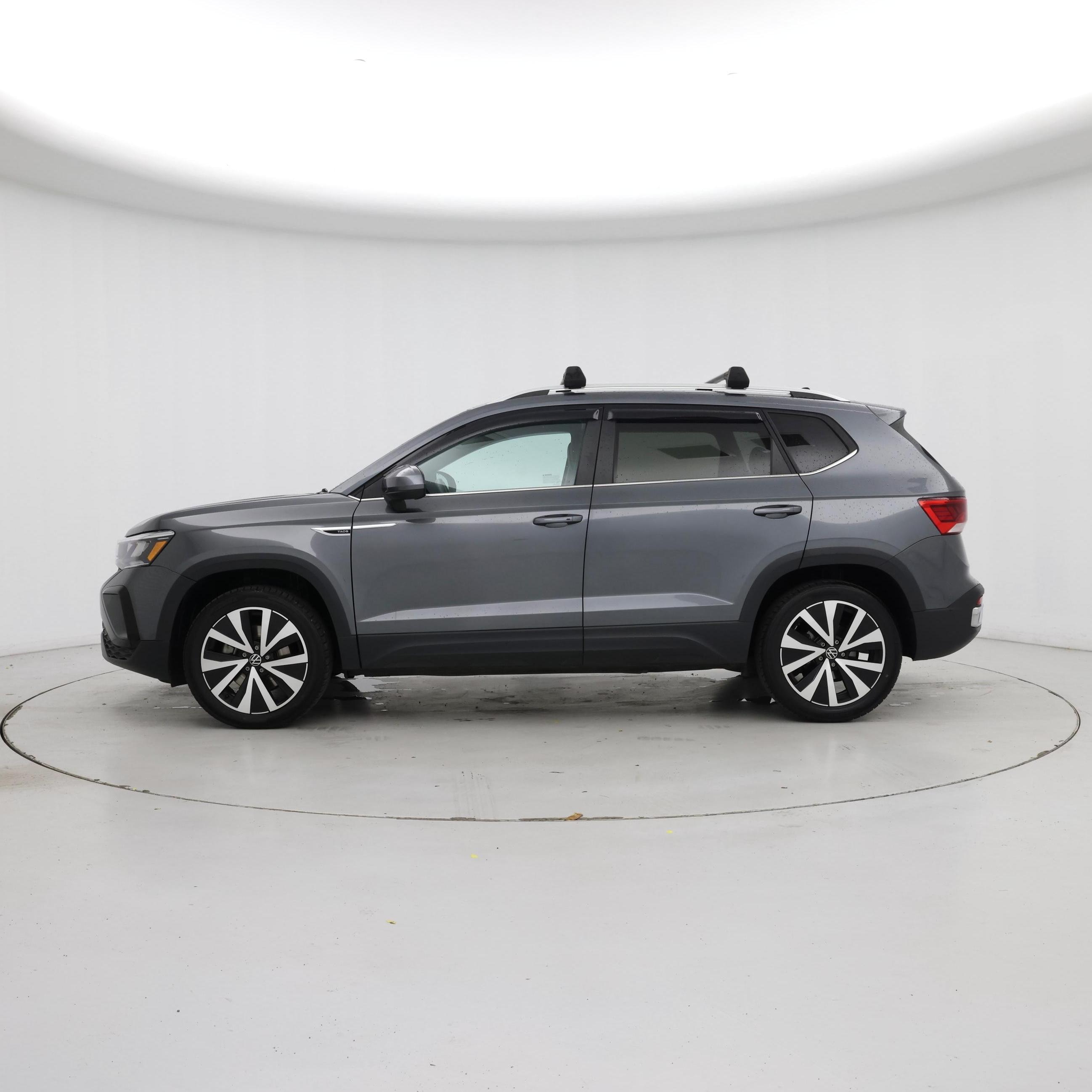 Thumbnail: 2022 Volkswagen Taos - 3