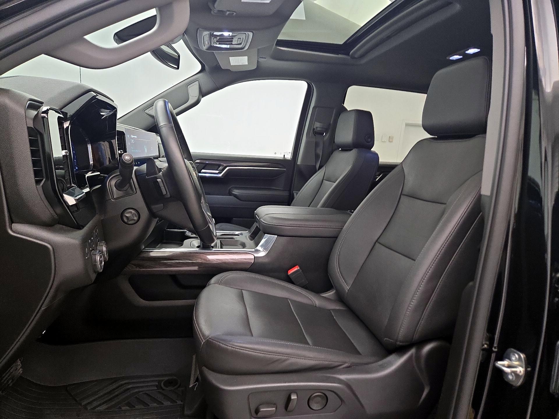 Thumbnail: 2023 Chevrolet Silverado 1500 - 11