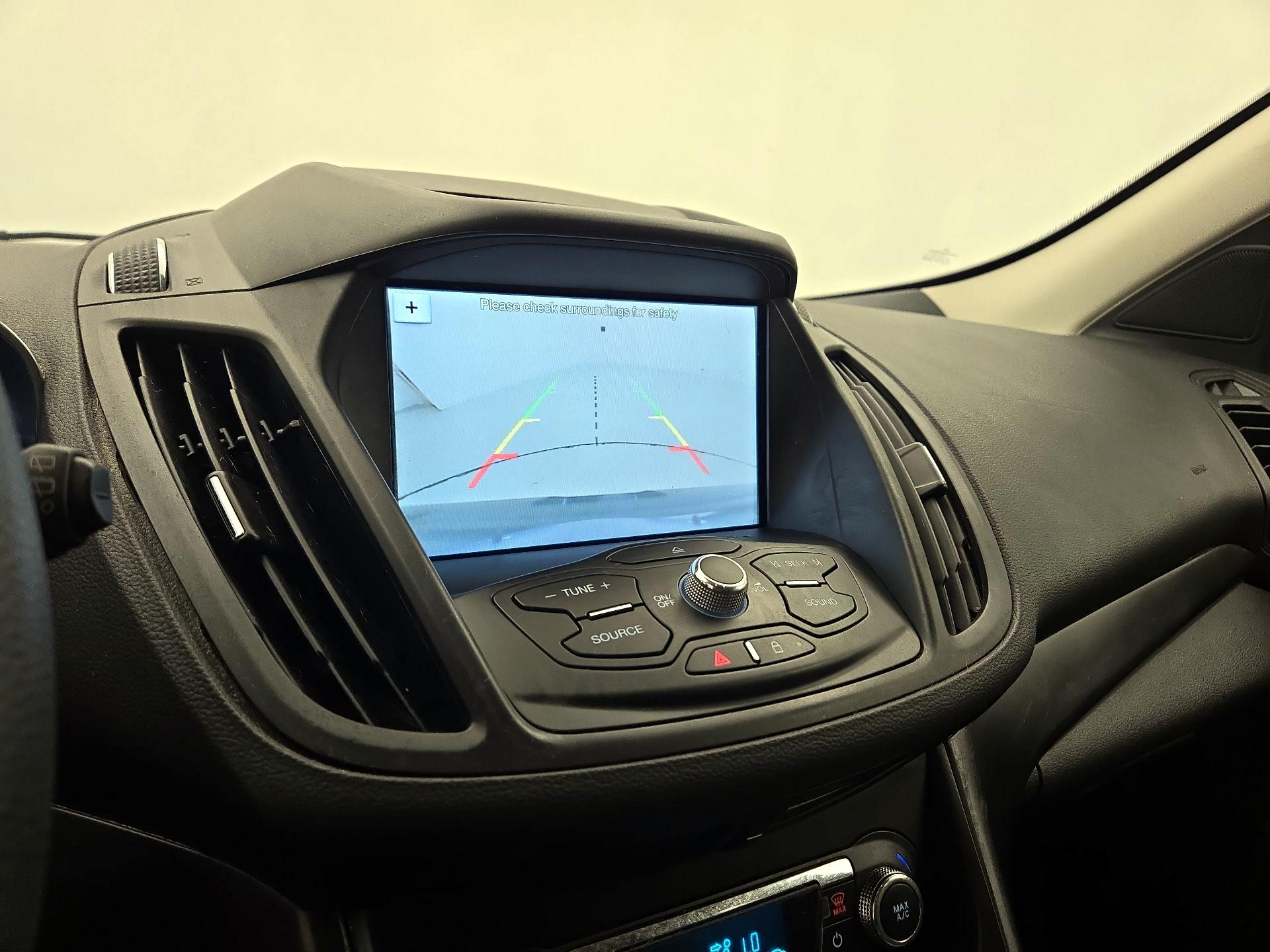 Thumbnail: 2016 Ford Escape - 14