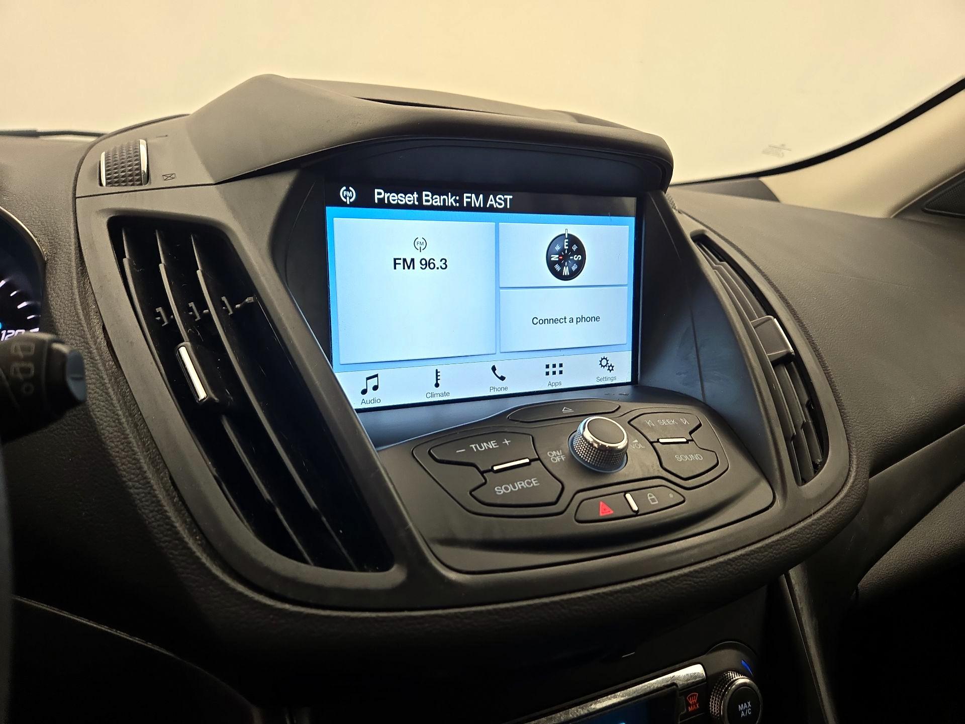 Thumbnail: 2016 Ford Escape - 15