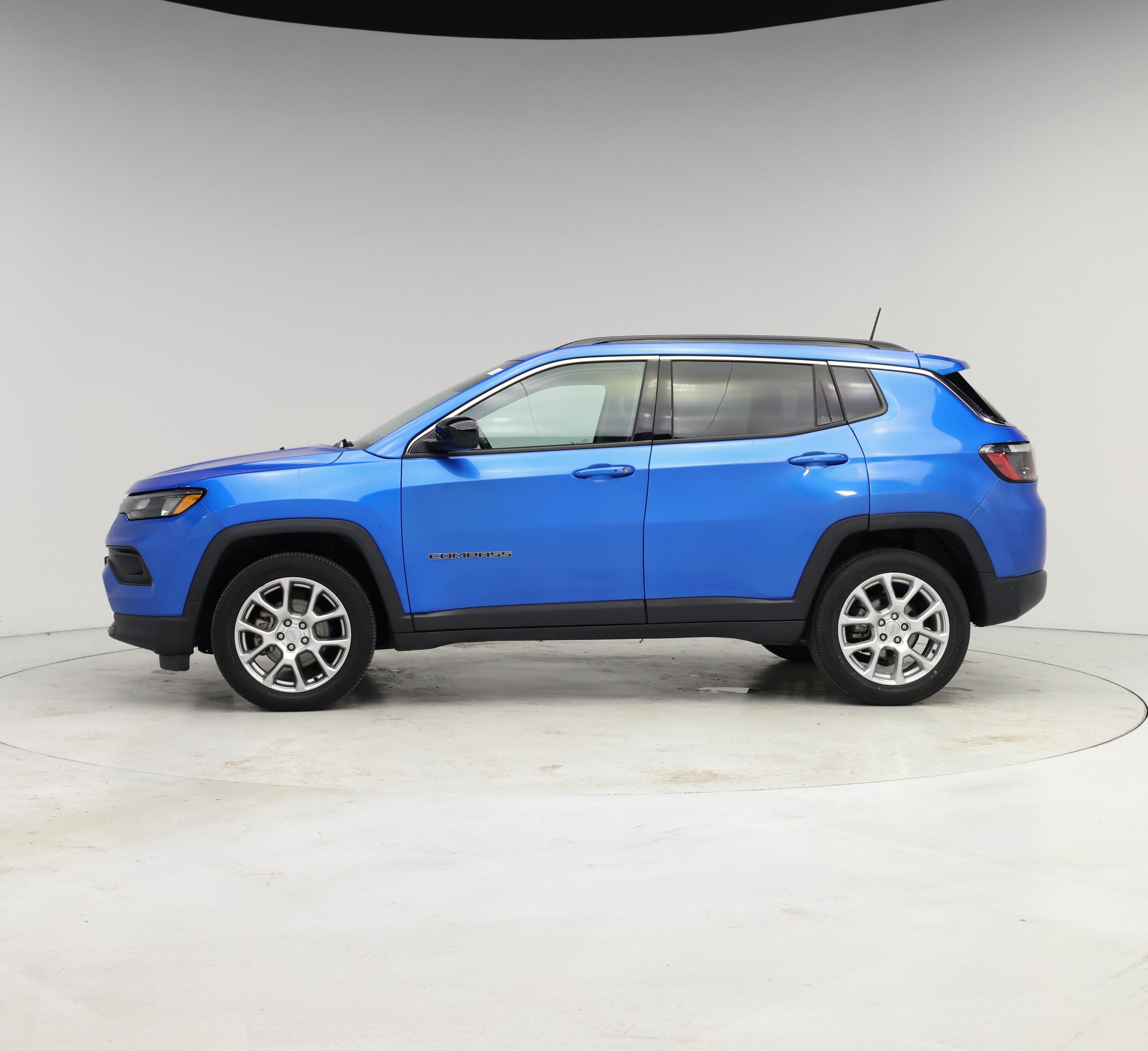 Thumbnail: 2022 Jeep Compass - 3