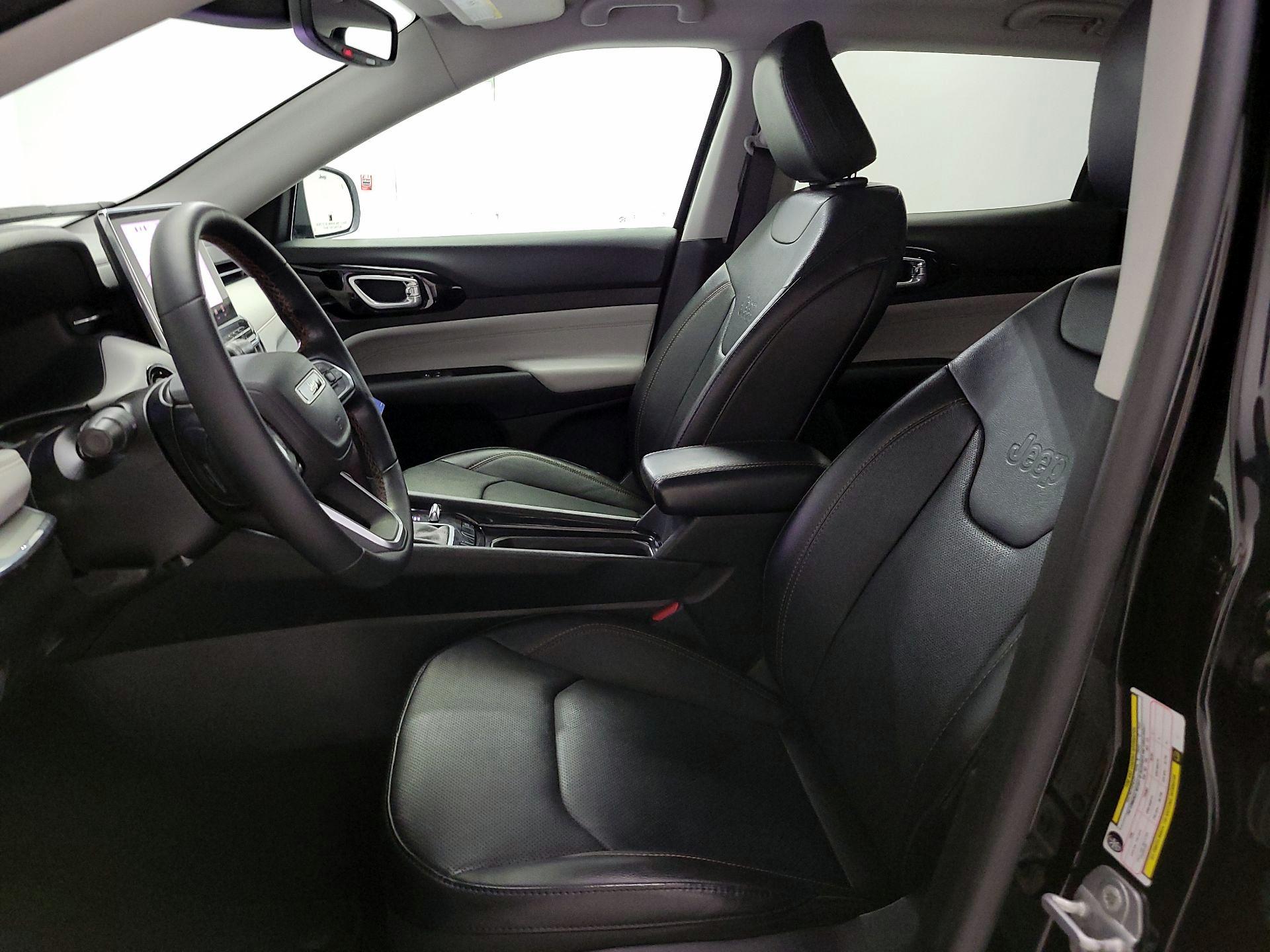 Thumbnail: 2022 Jeep Compass - 11