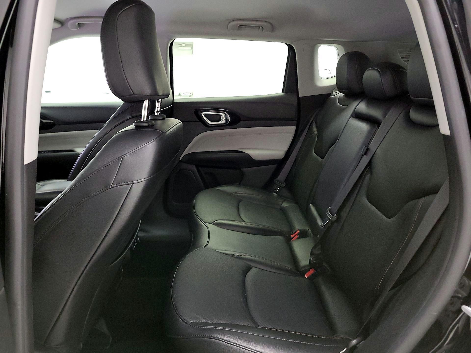 Thumbnail: 2022 Jeep Compass - 20