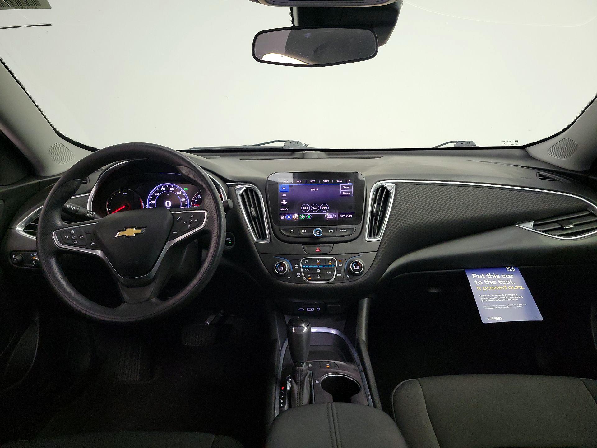 Thumbnail: 2019 Chevrolet Malibu - 9