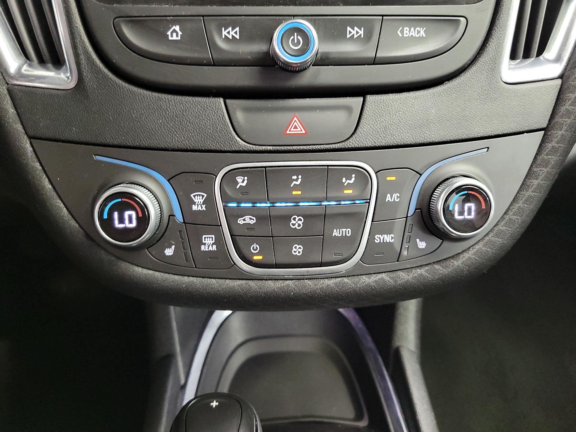 Thumbnail: 2019 Chevrolet Malibu - 16