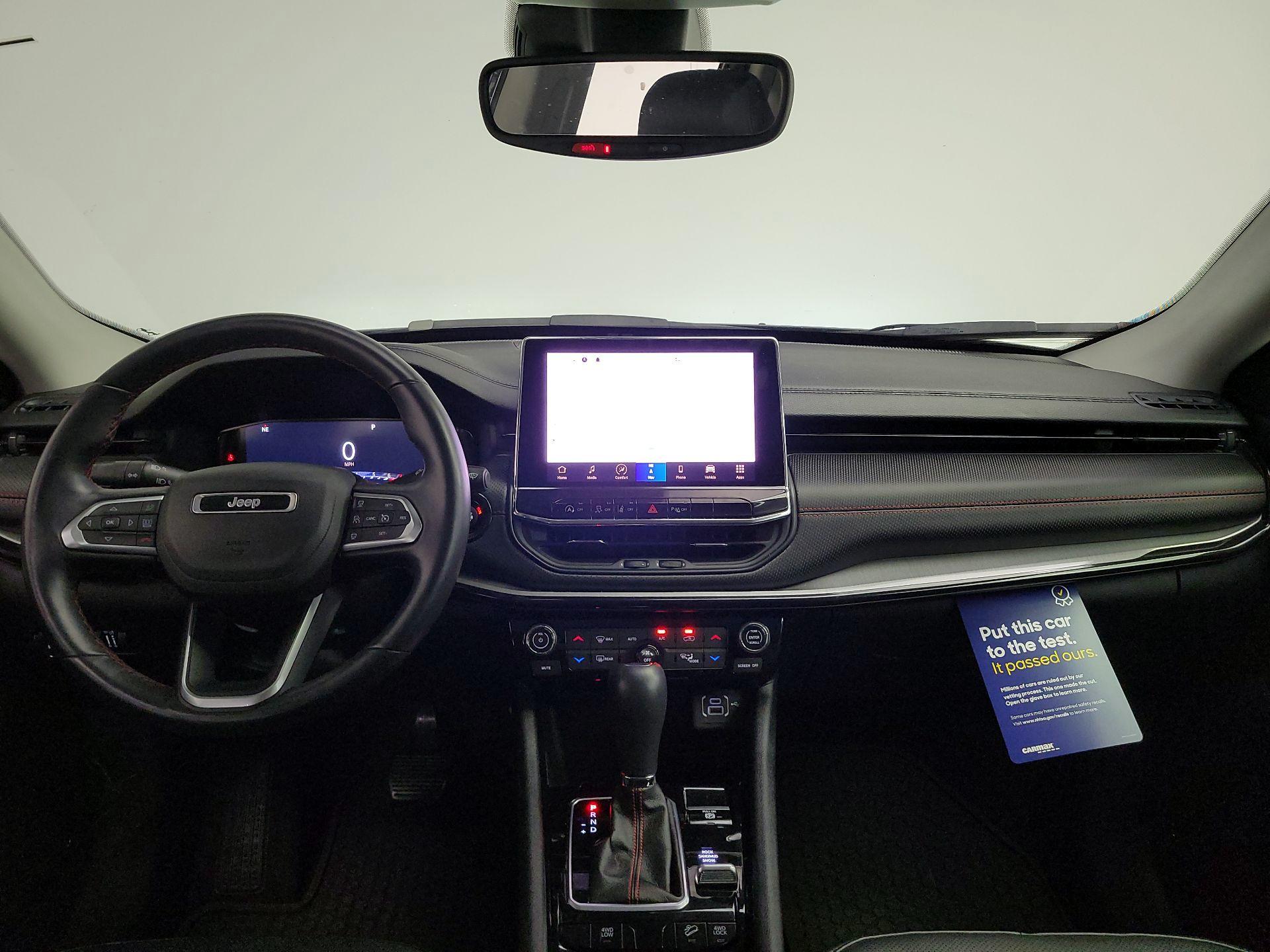 Thumbnail: 2022 Jeep Compass - 9