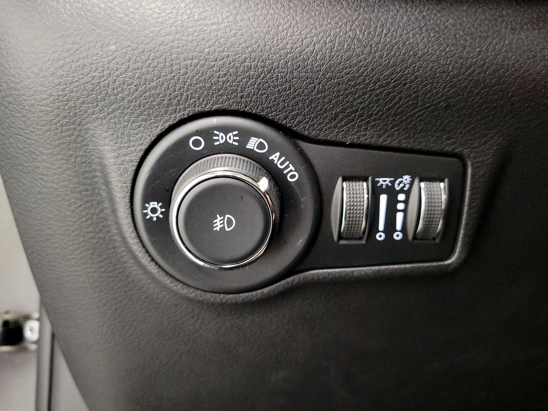Thumbnail: 2022 Jeep Compass - 13