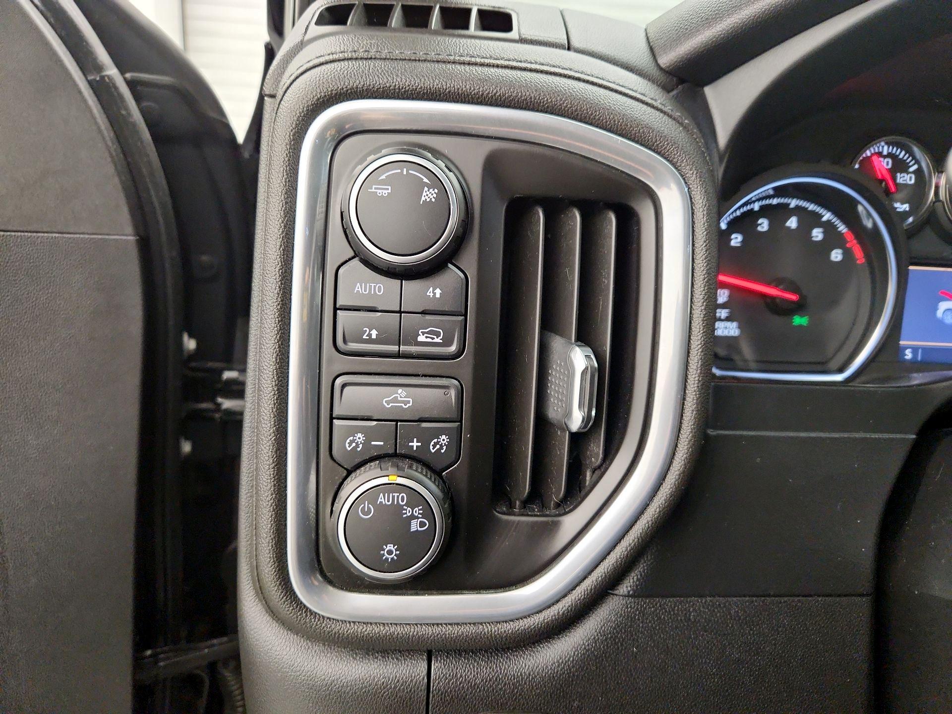 Thumbnail: 2019 Chevrolet Silverado 1500 - 13