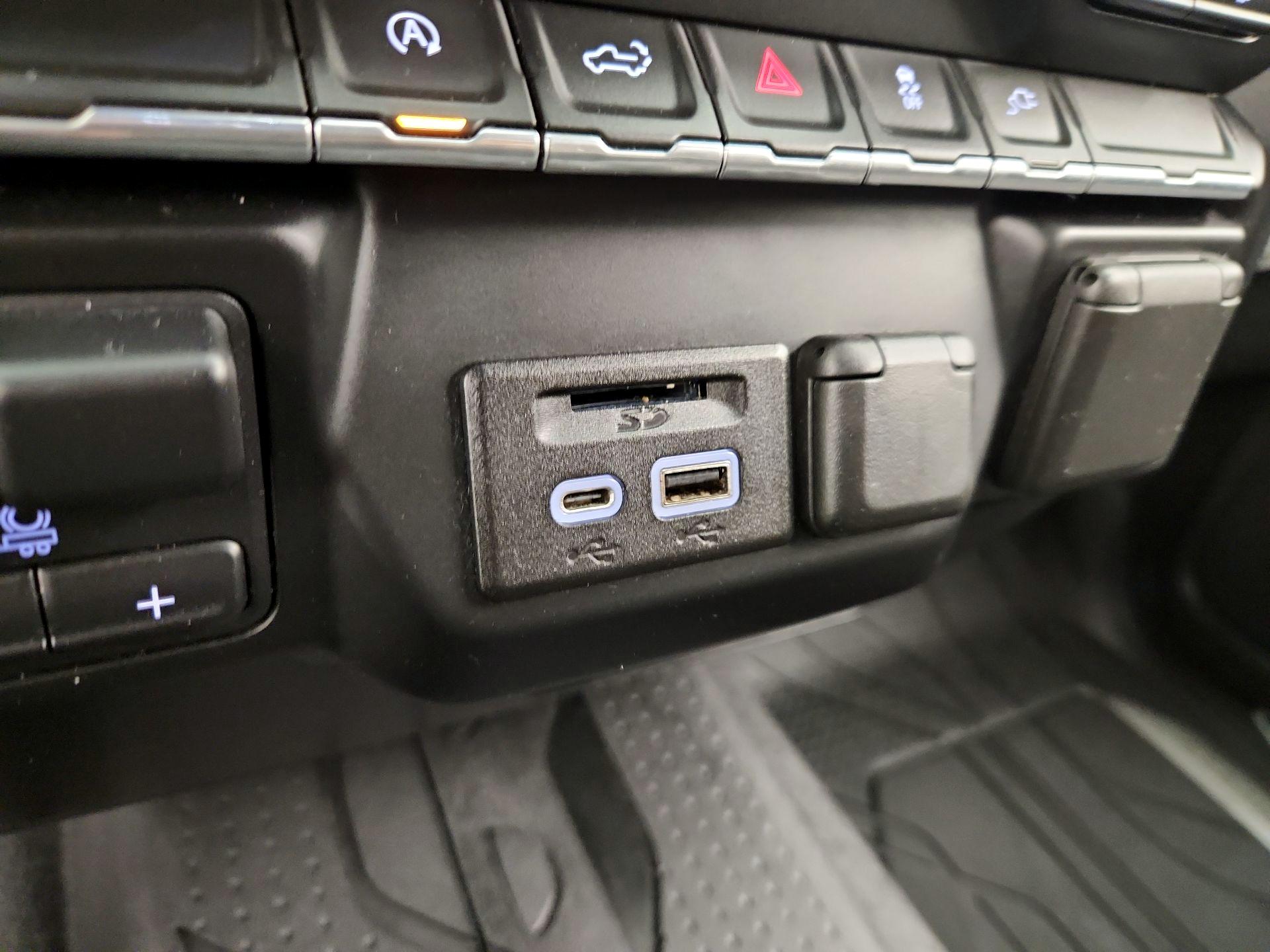 Thumbnail: 2019 Chevrolet Silverado 1500 - 18