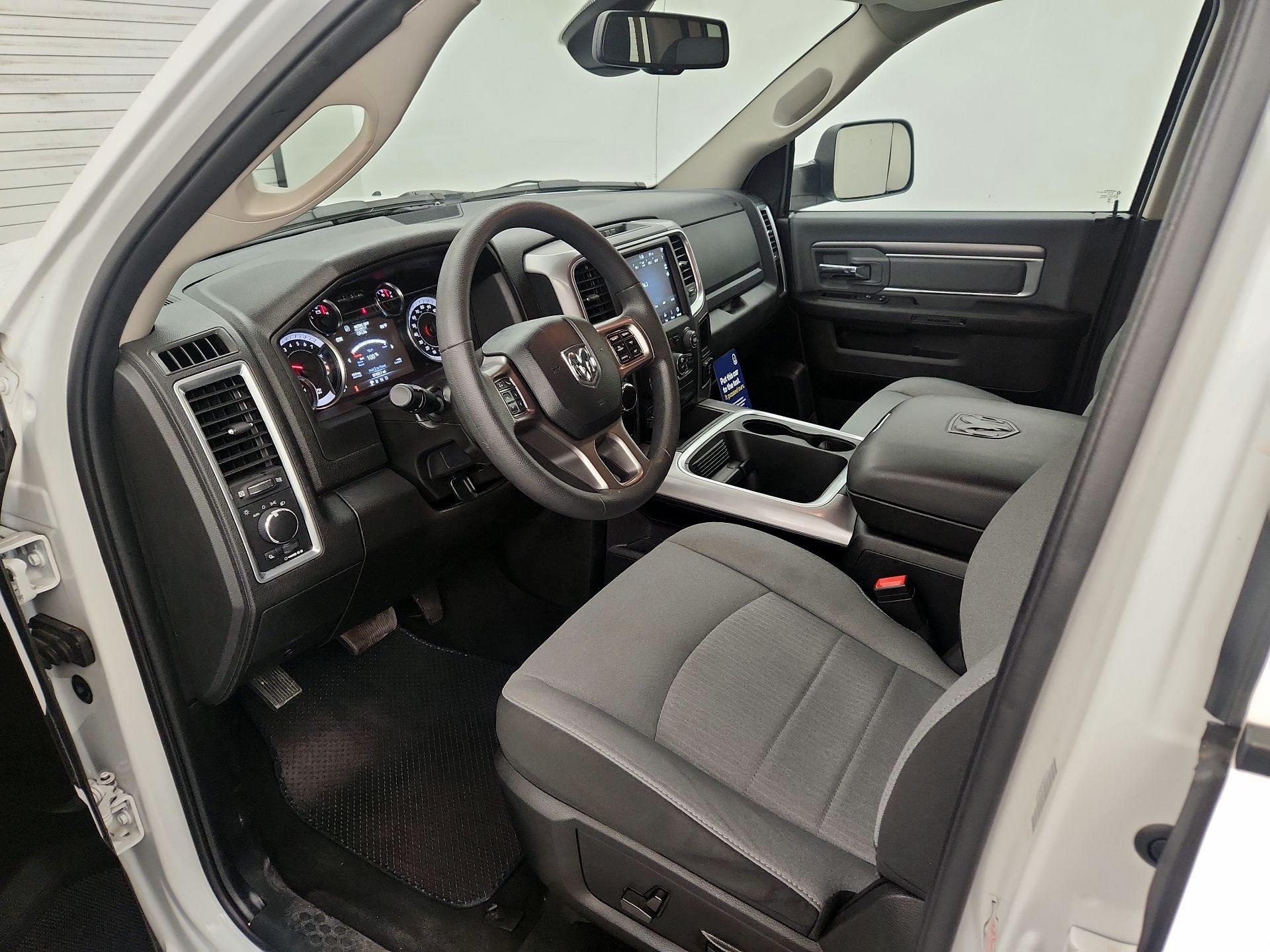 Thumbnail: 2023 RAM 1500 Classic - 11