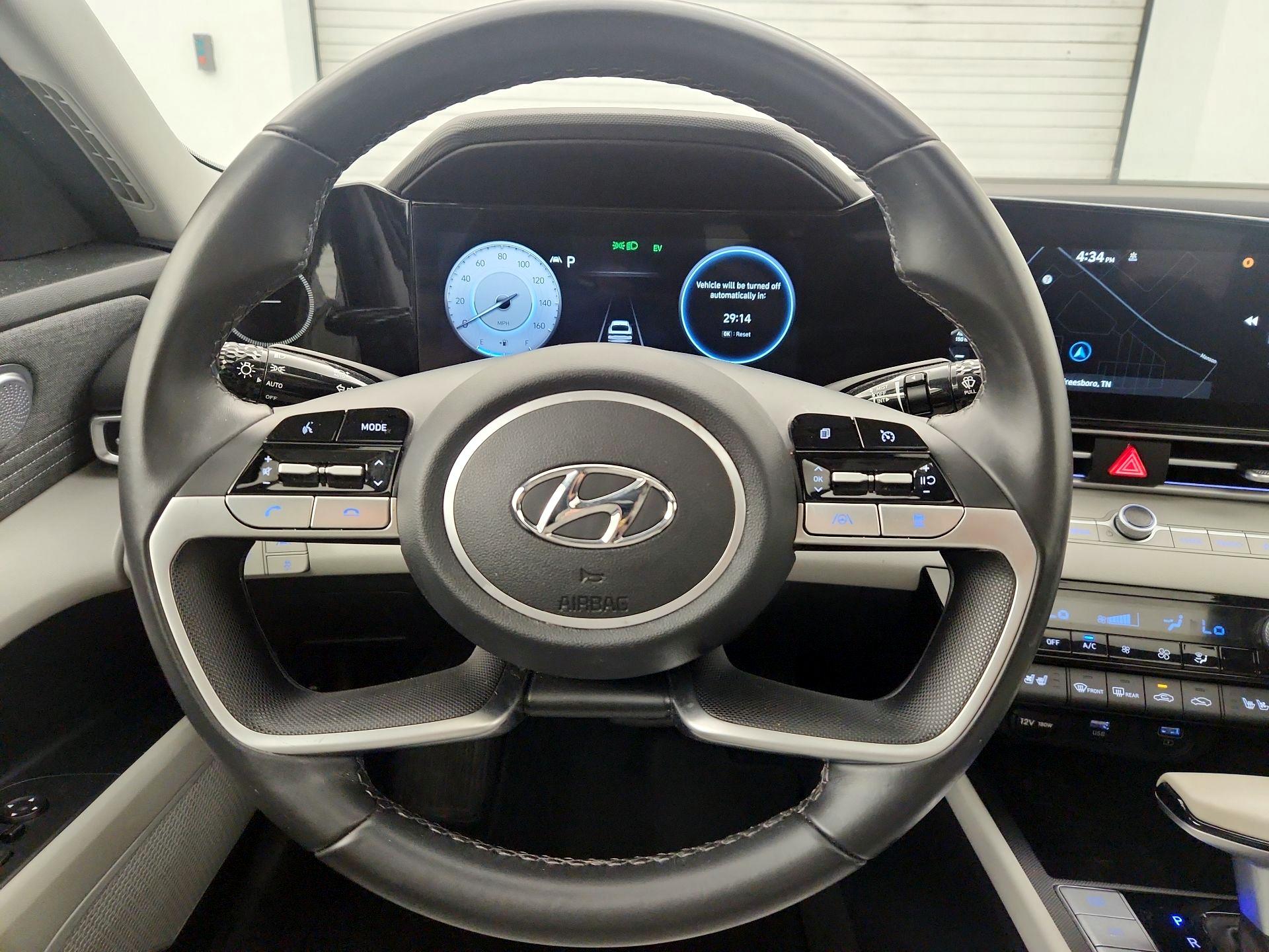 Thumbnail: 2023 Hyundai Elantra - 10