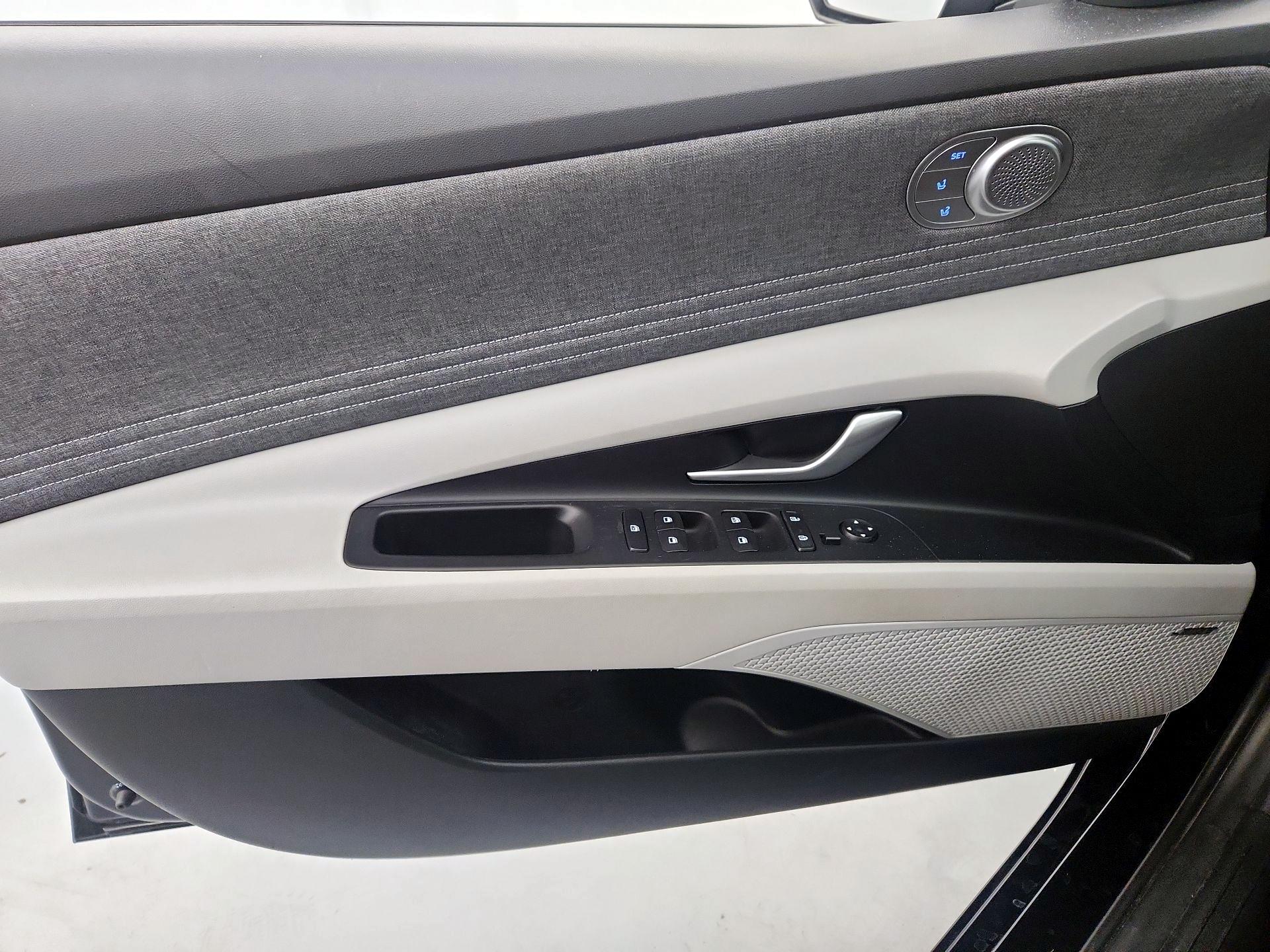 Thumbnail: 2023 Hyundai Elantra - 12