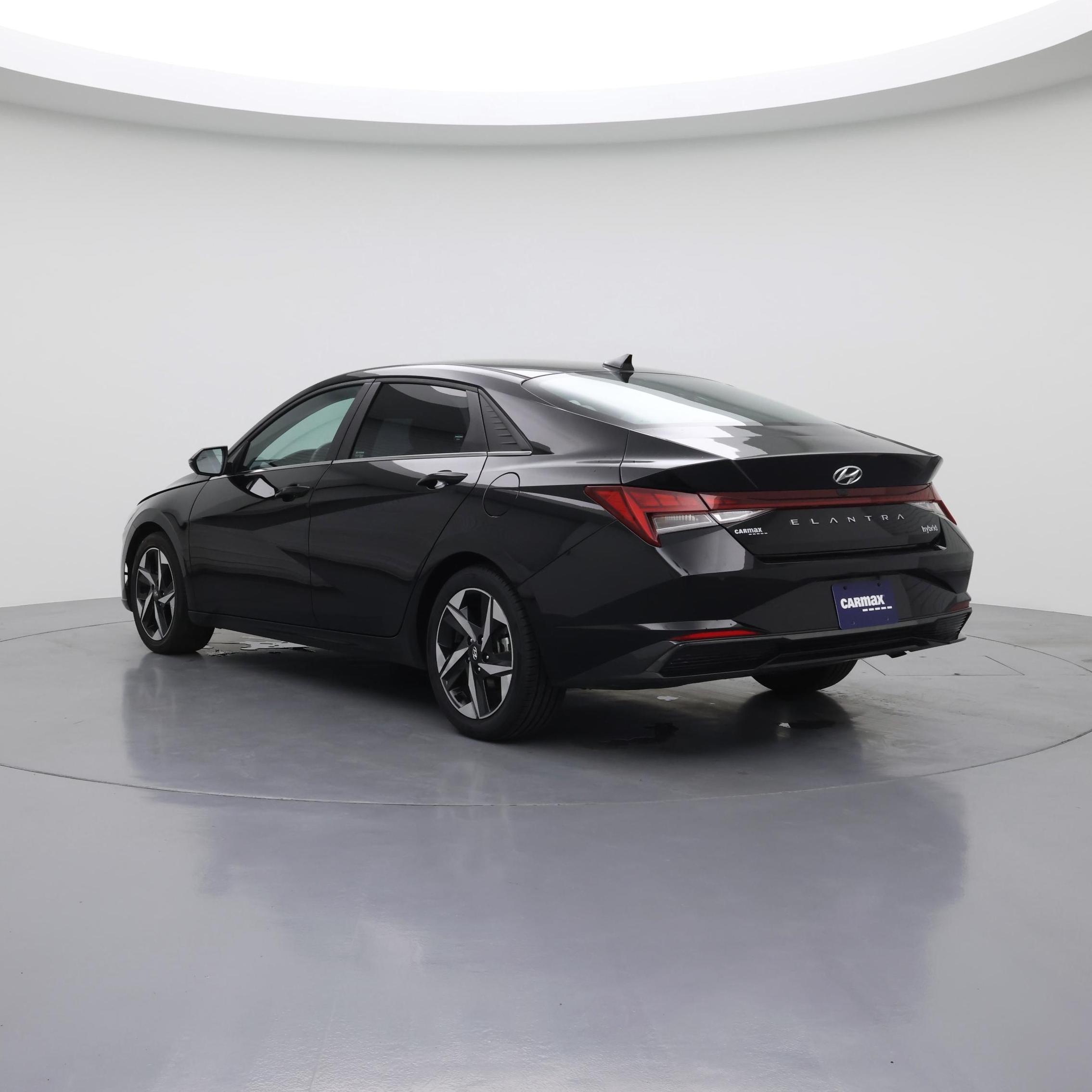 Thumbnail: 2023 Hyundai Elantra - 2