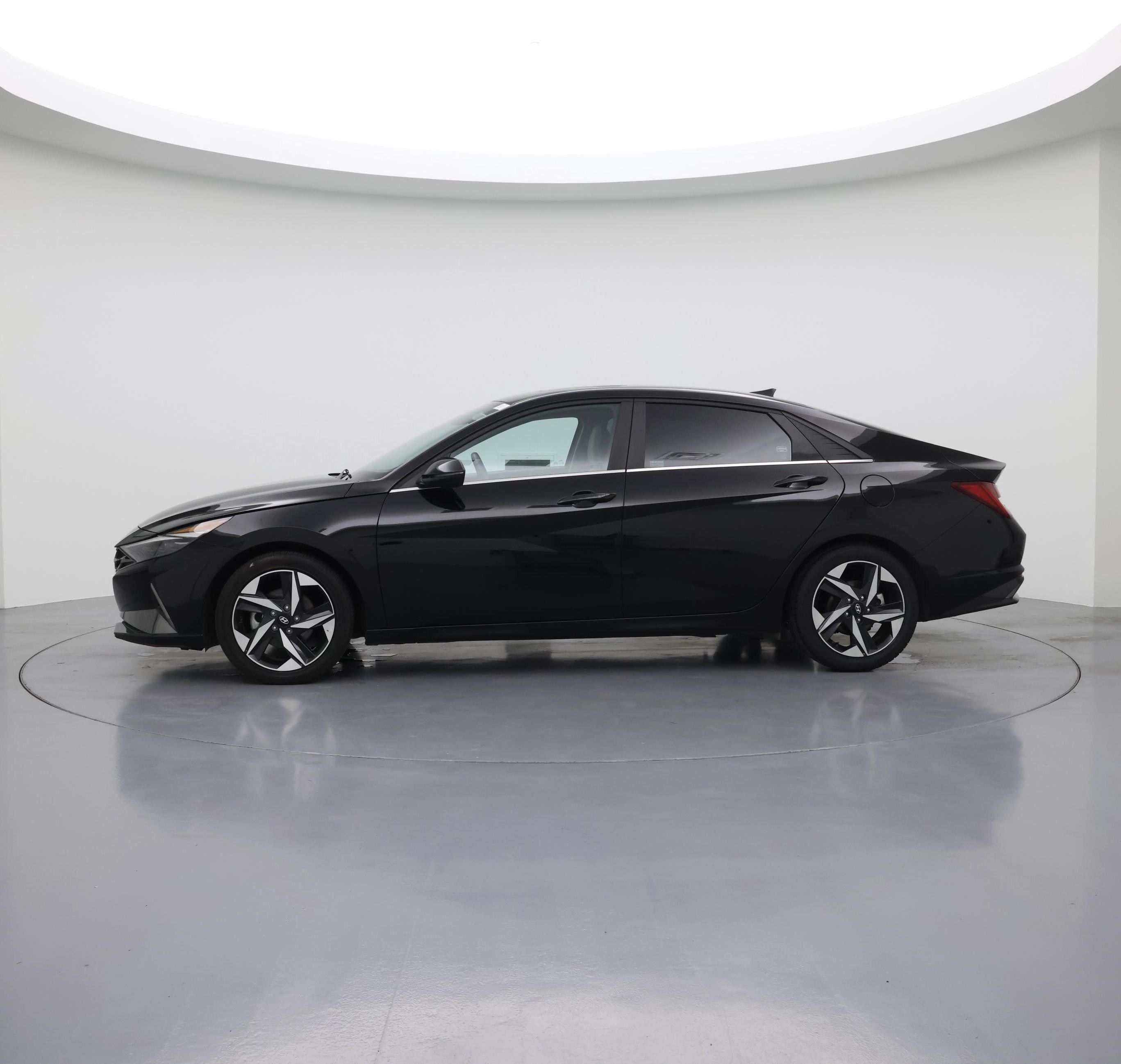 Thumbnail: 2023 Hyundai Elantra - 3