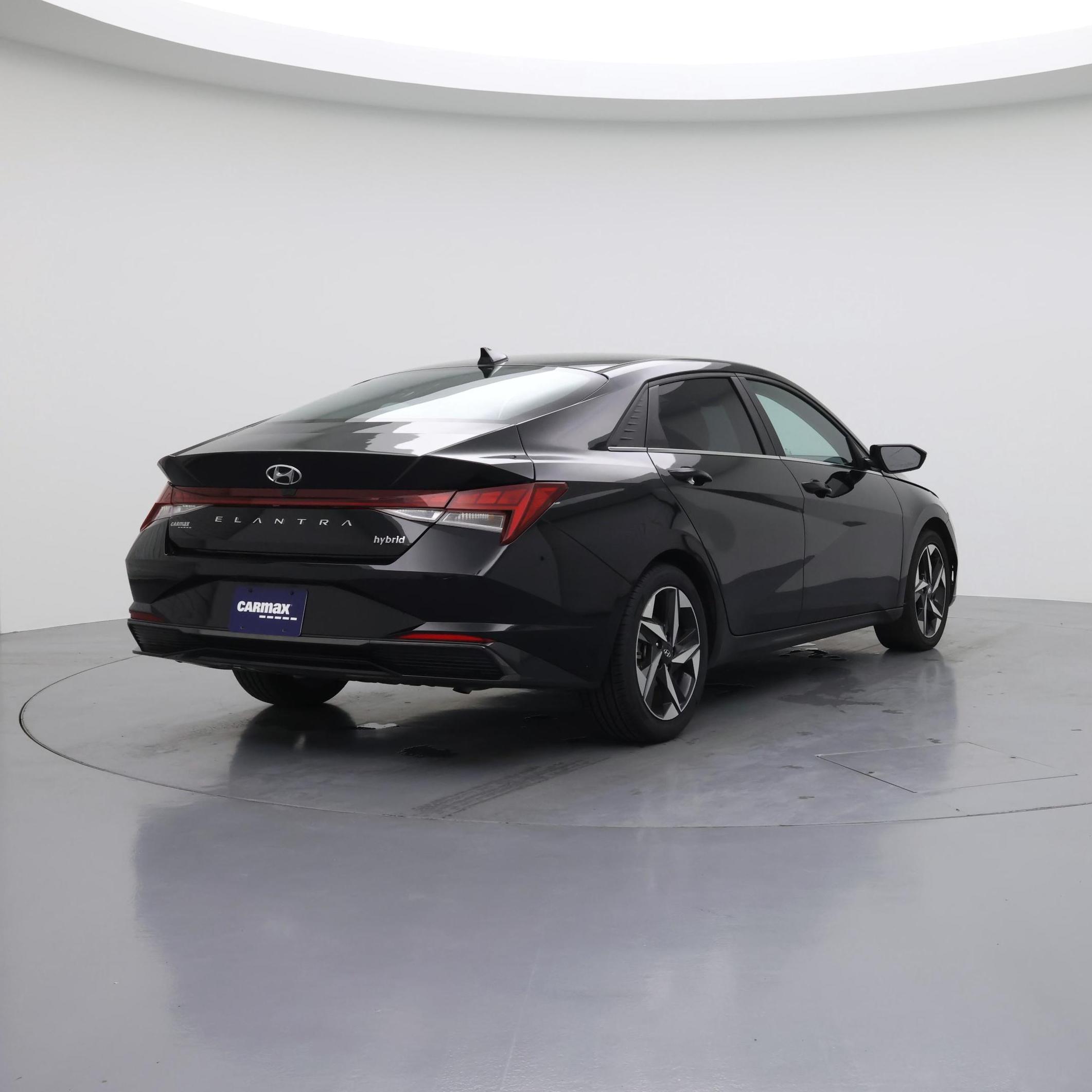Thumbnail: 2023 Hyundai Elantra - 8