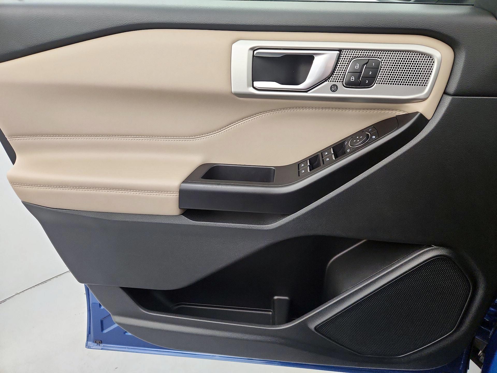 Thumbnail: 2020 Ford Explorer - 12