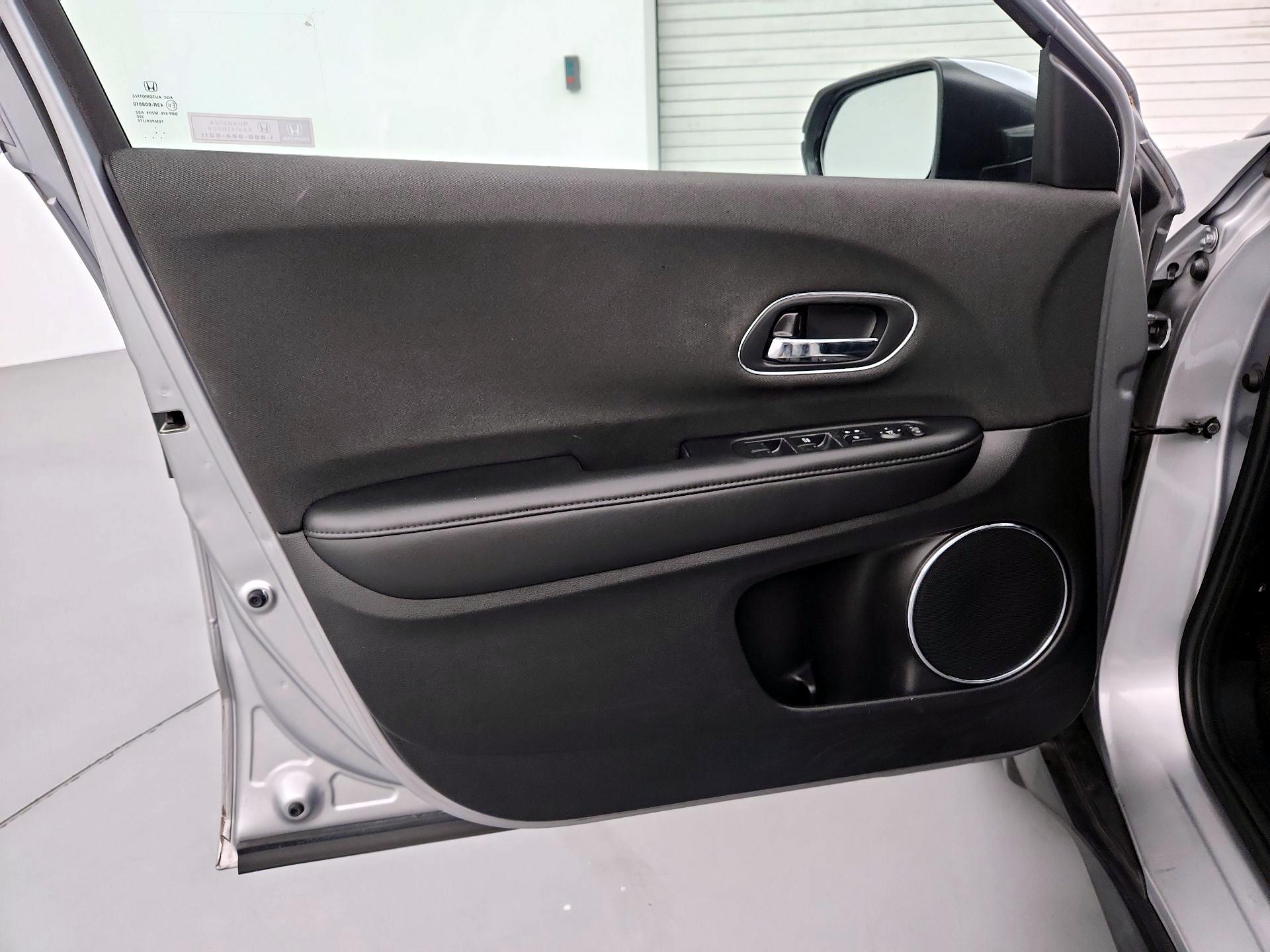 Thumbnail: 2022 Honda HR-V - 12