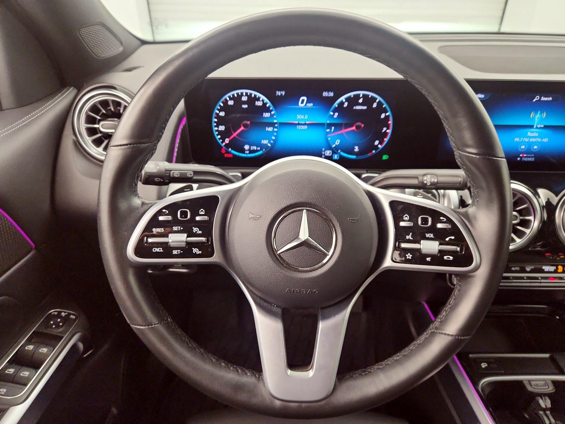 Thumbnail: 2022 Mercedes-Benz GLB - 10
