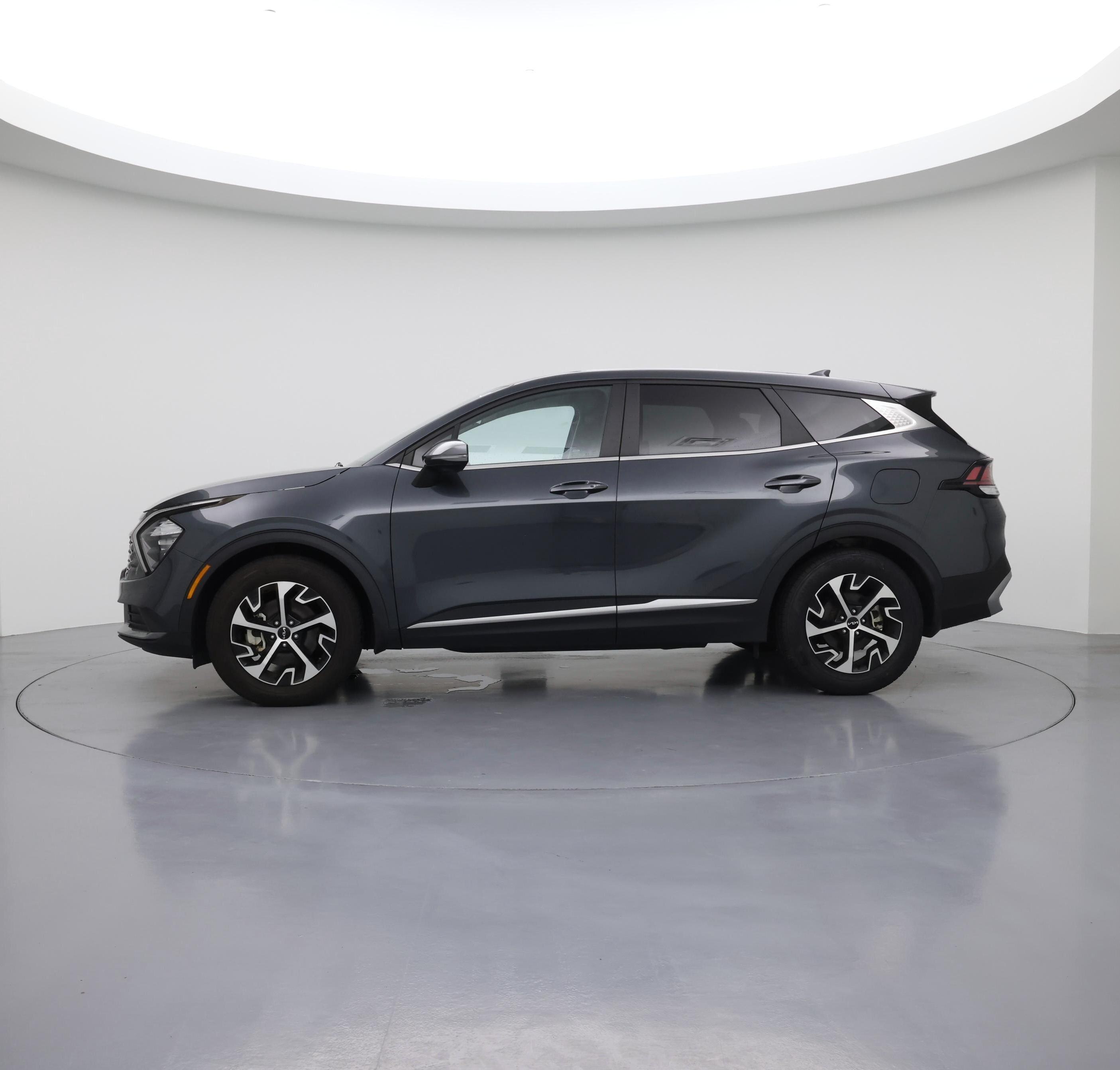 Thumbnail: 2023 Kia Sportage - 3