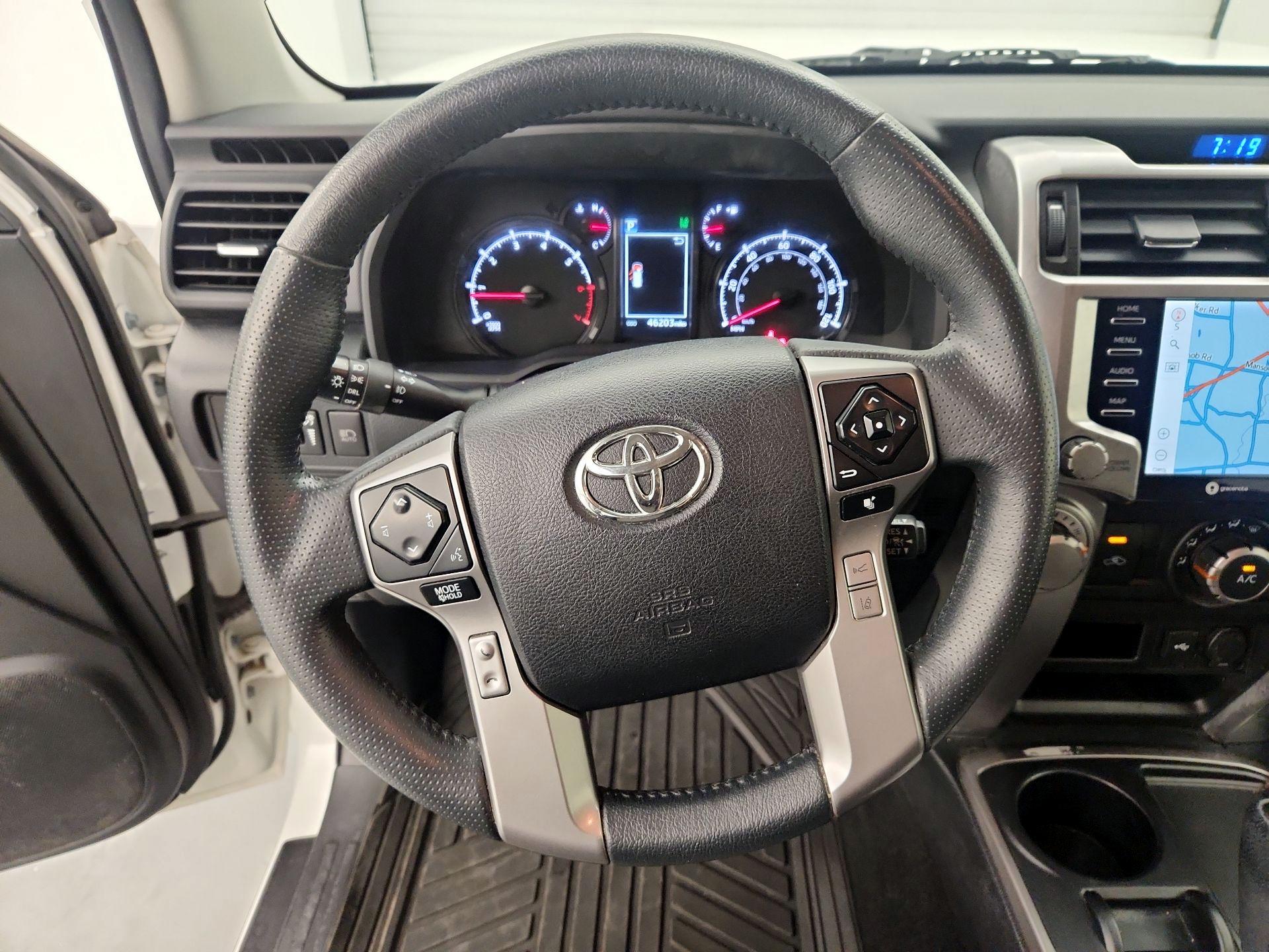 Thumbnail: 2020 Toyota 4Runner - 10