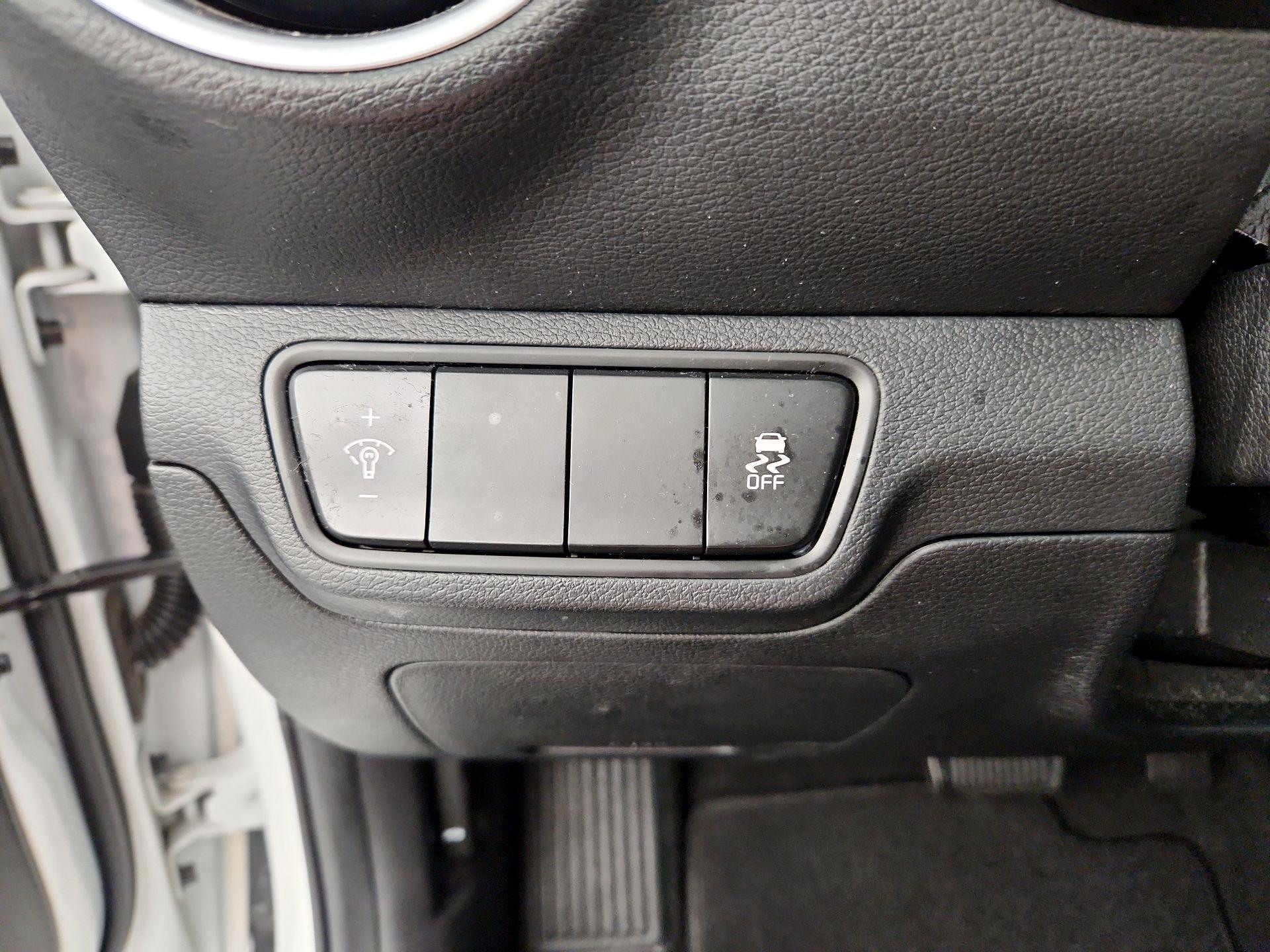 Thumbnail: 2023 Kia Forte - 13