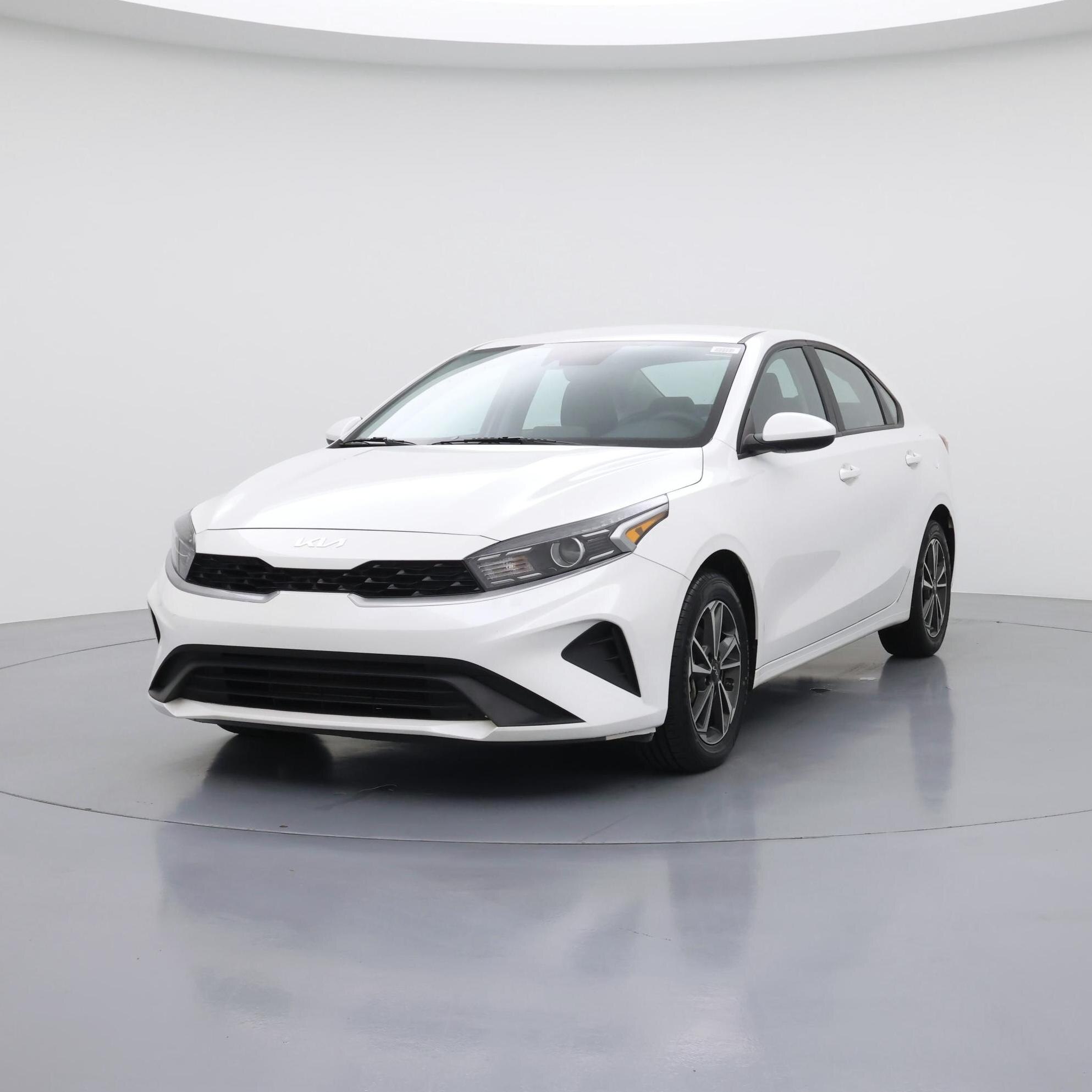 Thumbnail: 2023 Kia Forte - 4