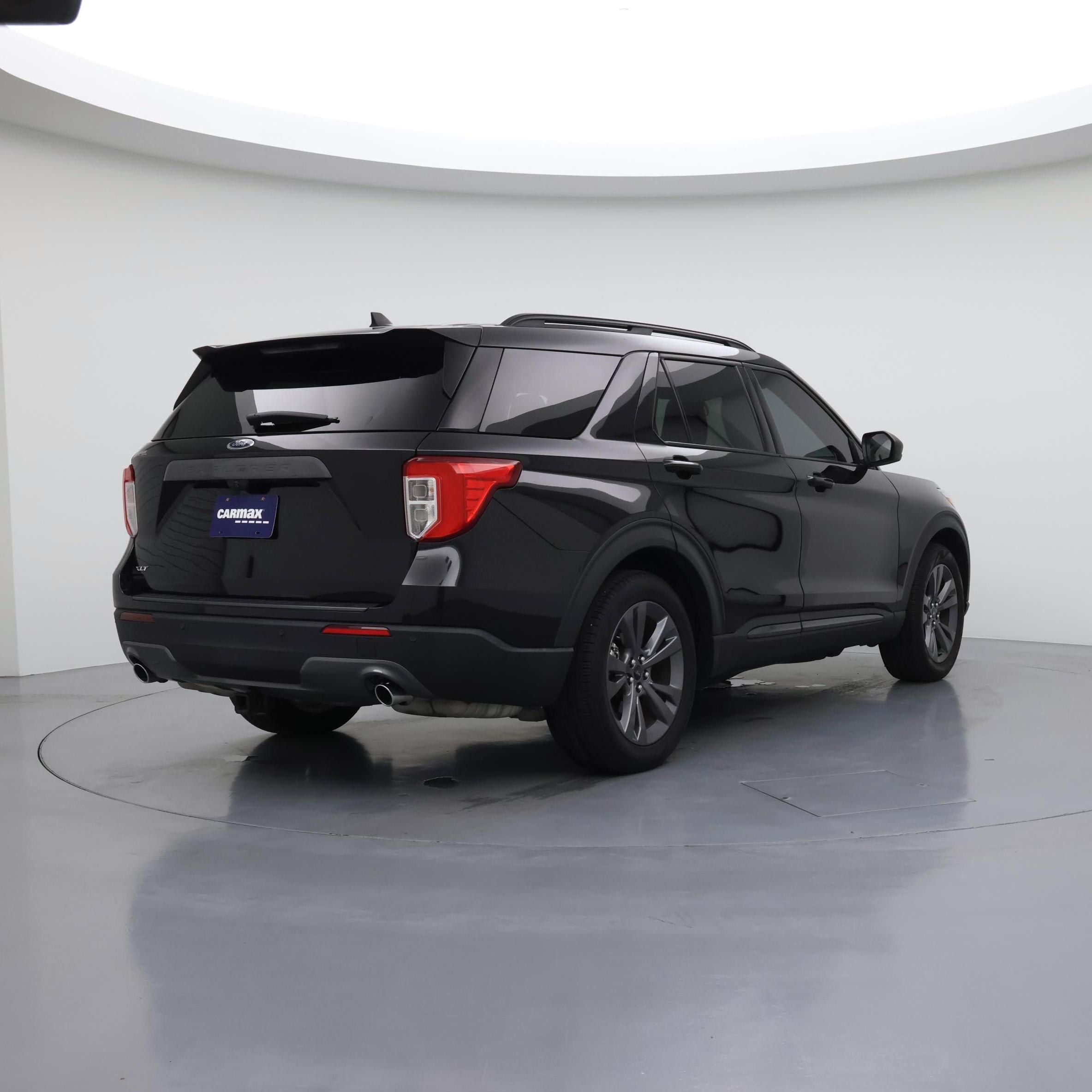 Thumbnail: 2021 Ford Explorer - 8