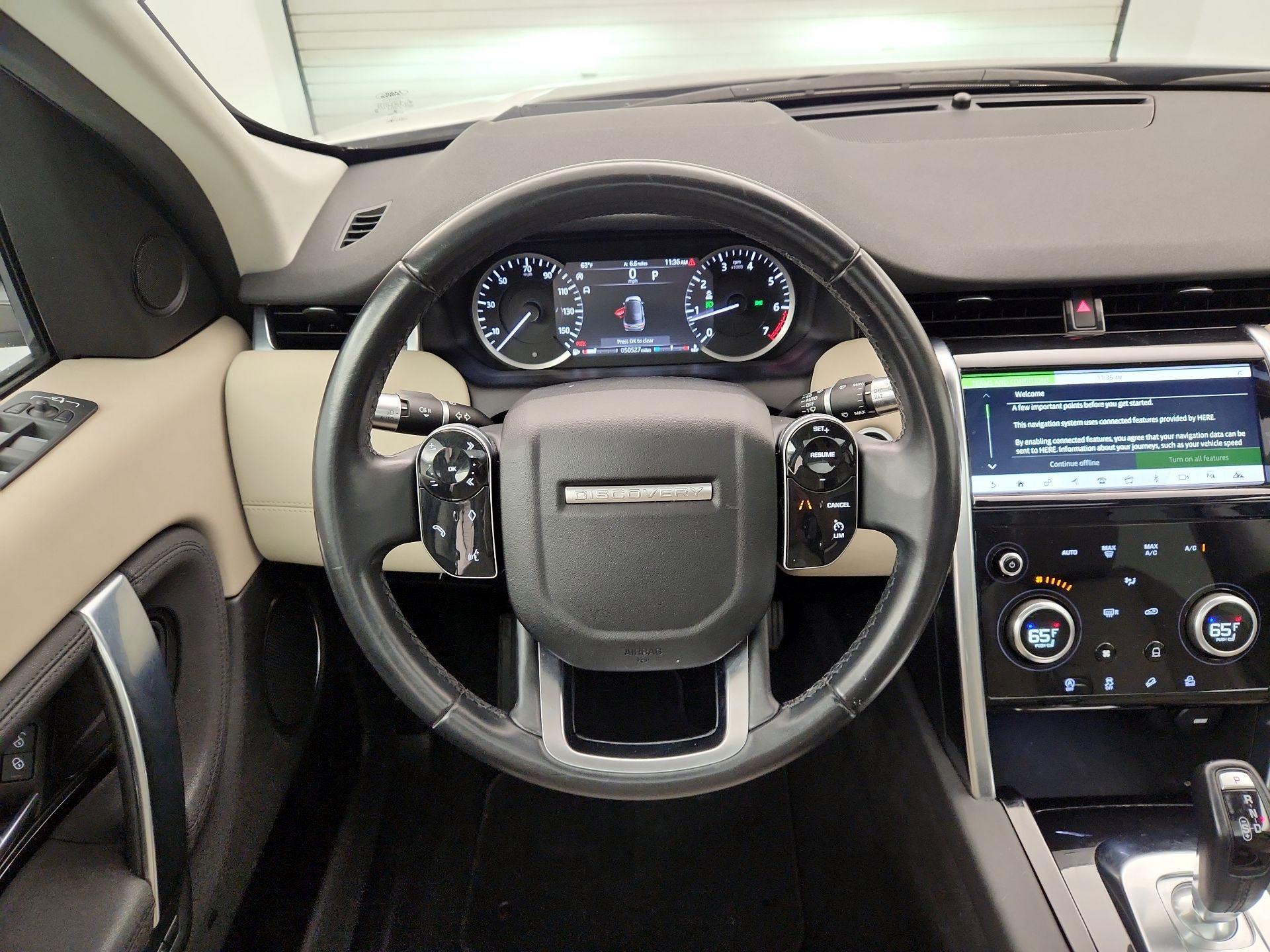 Thumbnail: 2020 Land Rover Discovery Sport - 10