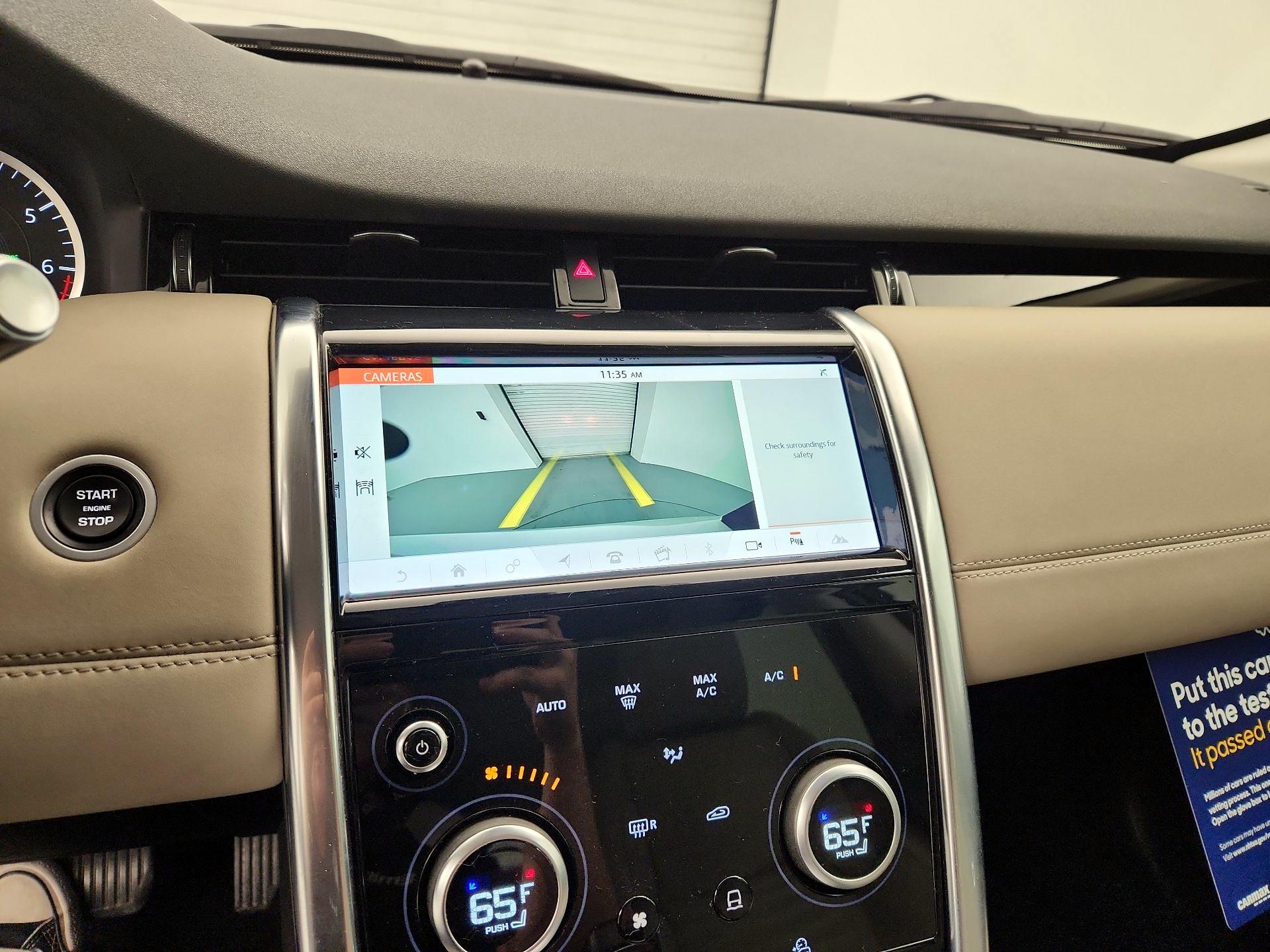 Thumbnail: 2020 Land Rover Discovery Sport - 14