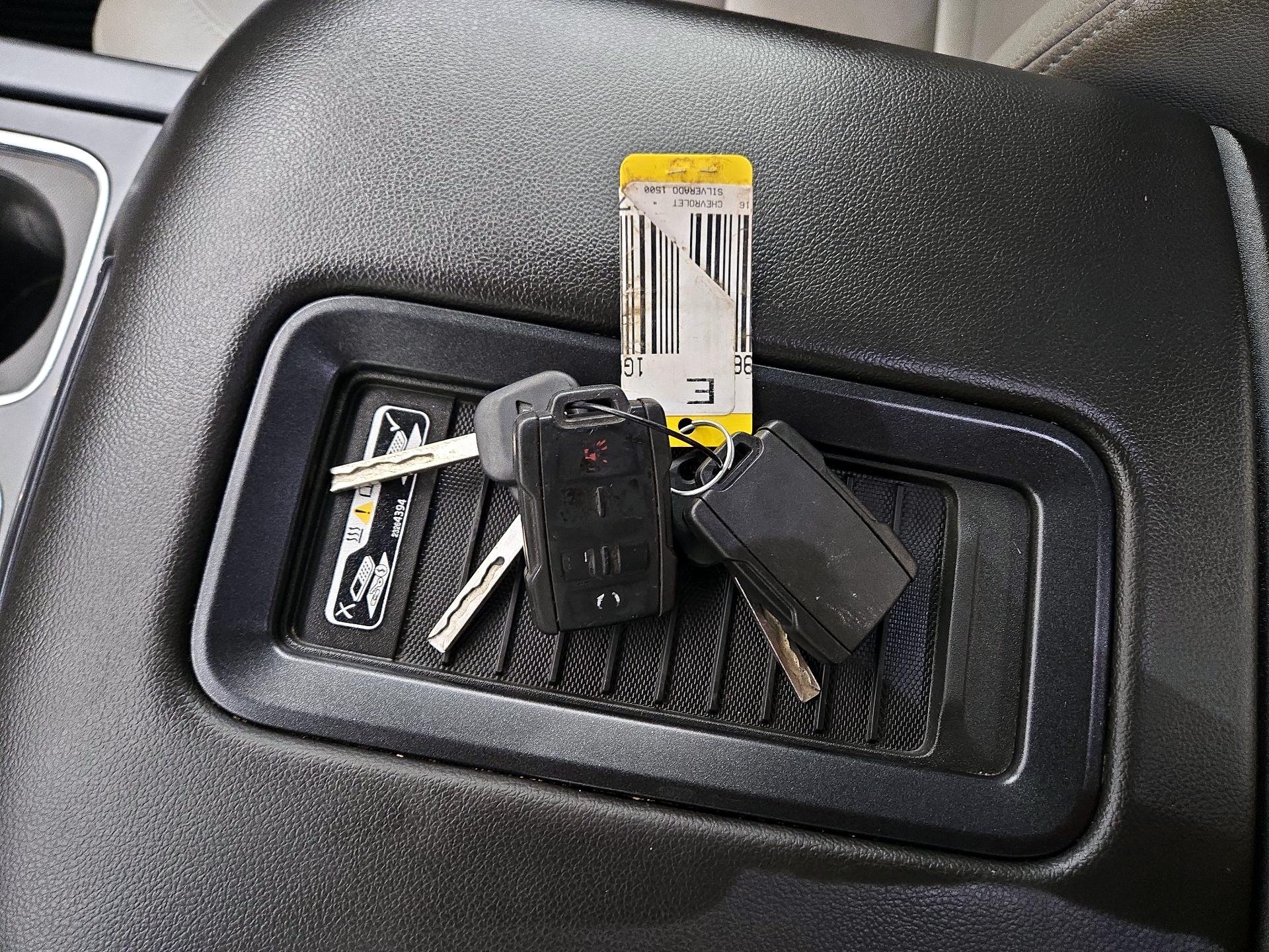 Thumbnail: 2016 Chevrolet Silverado 1500 - 20