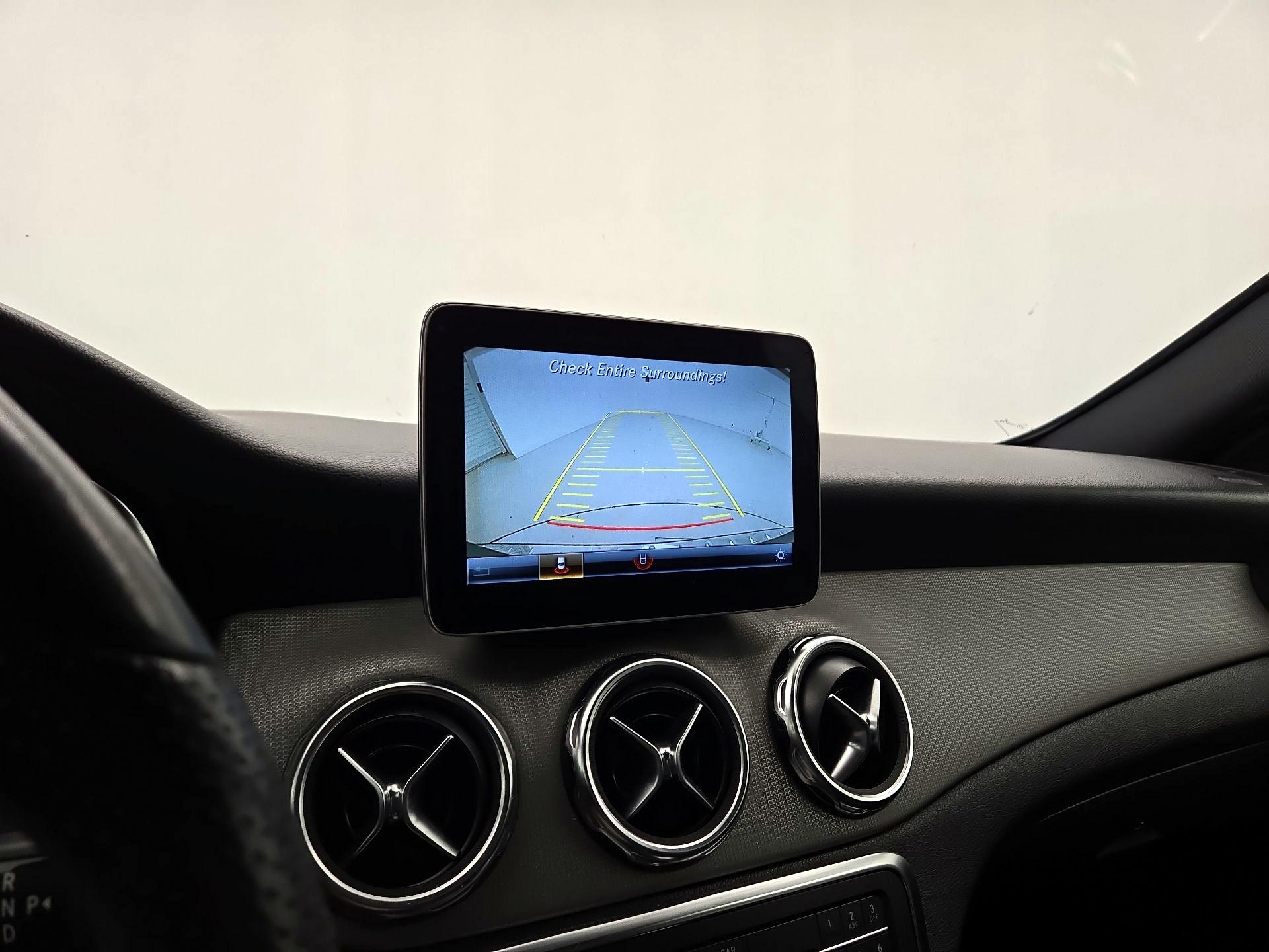Thumbnail: 2019 Mercedes-Benz GLA - 14