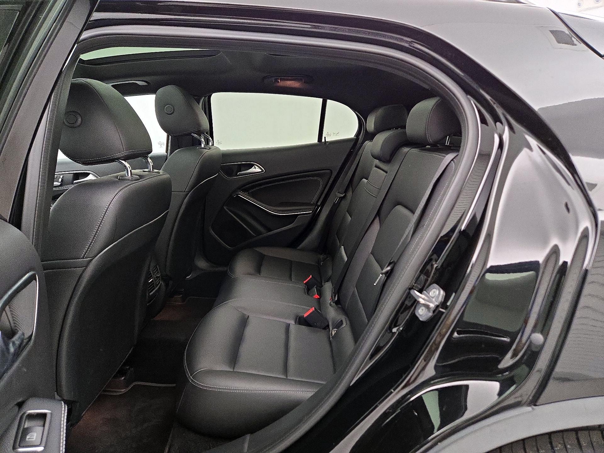 Thumbnail: 2019 Mercedes-Benz GLA - 20