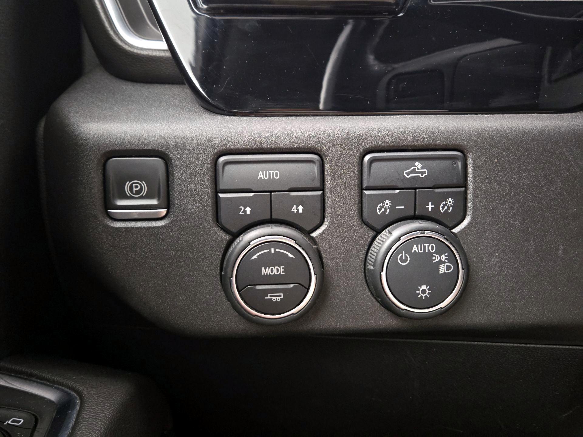 Thumbnail: 2022 Chevrolet Silverado 1500 - 13