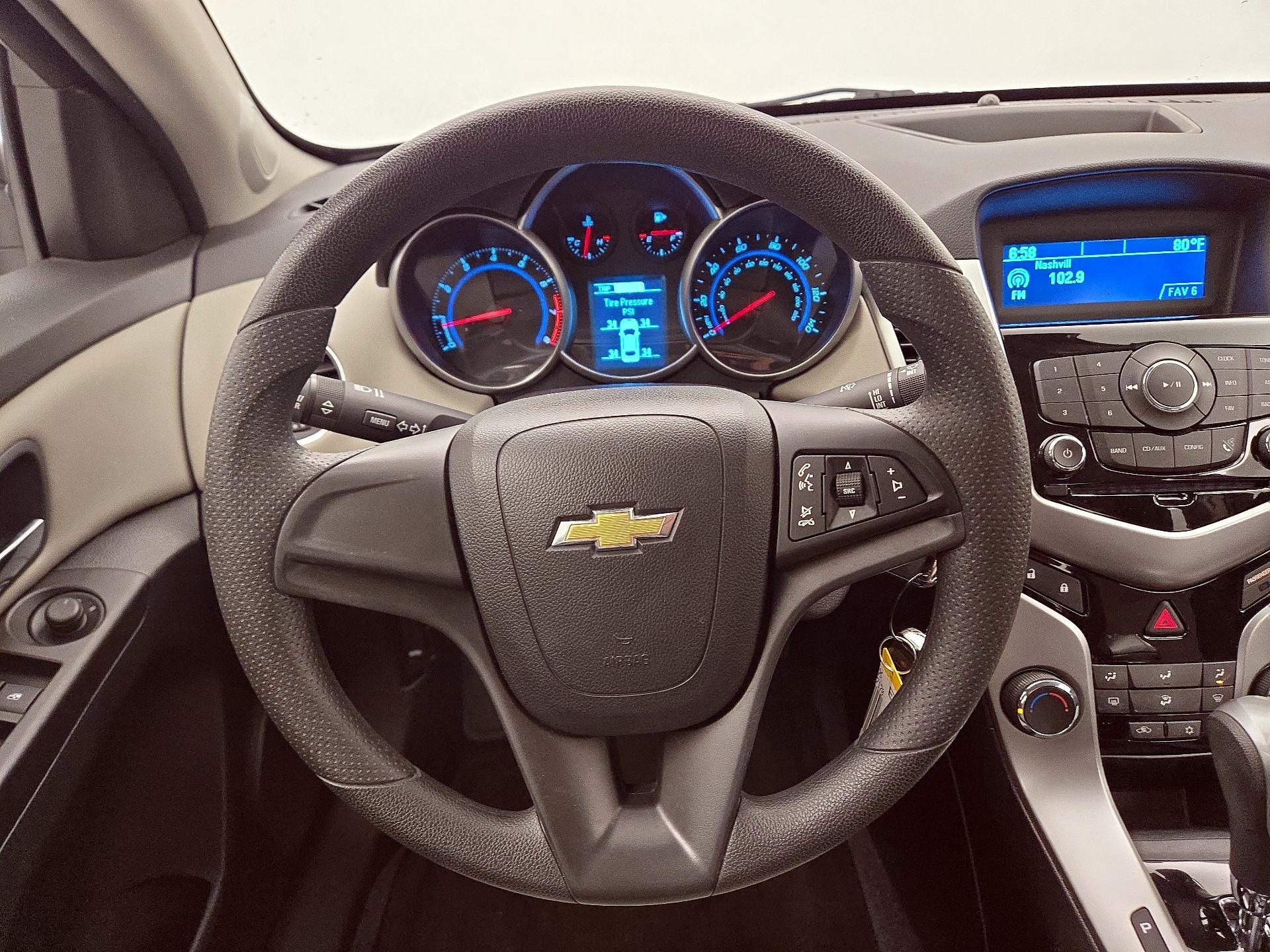Thumbnail: 2014 Chevrolet Cruze - 10