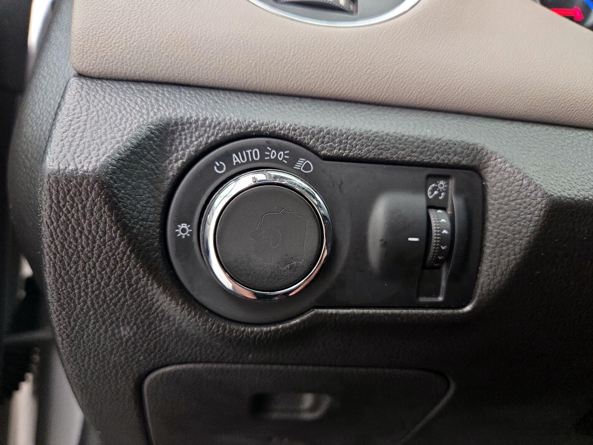 Thumbnail: 2014 Chevrolet Cruze - 13