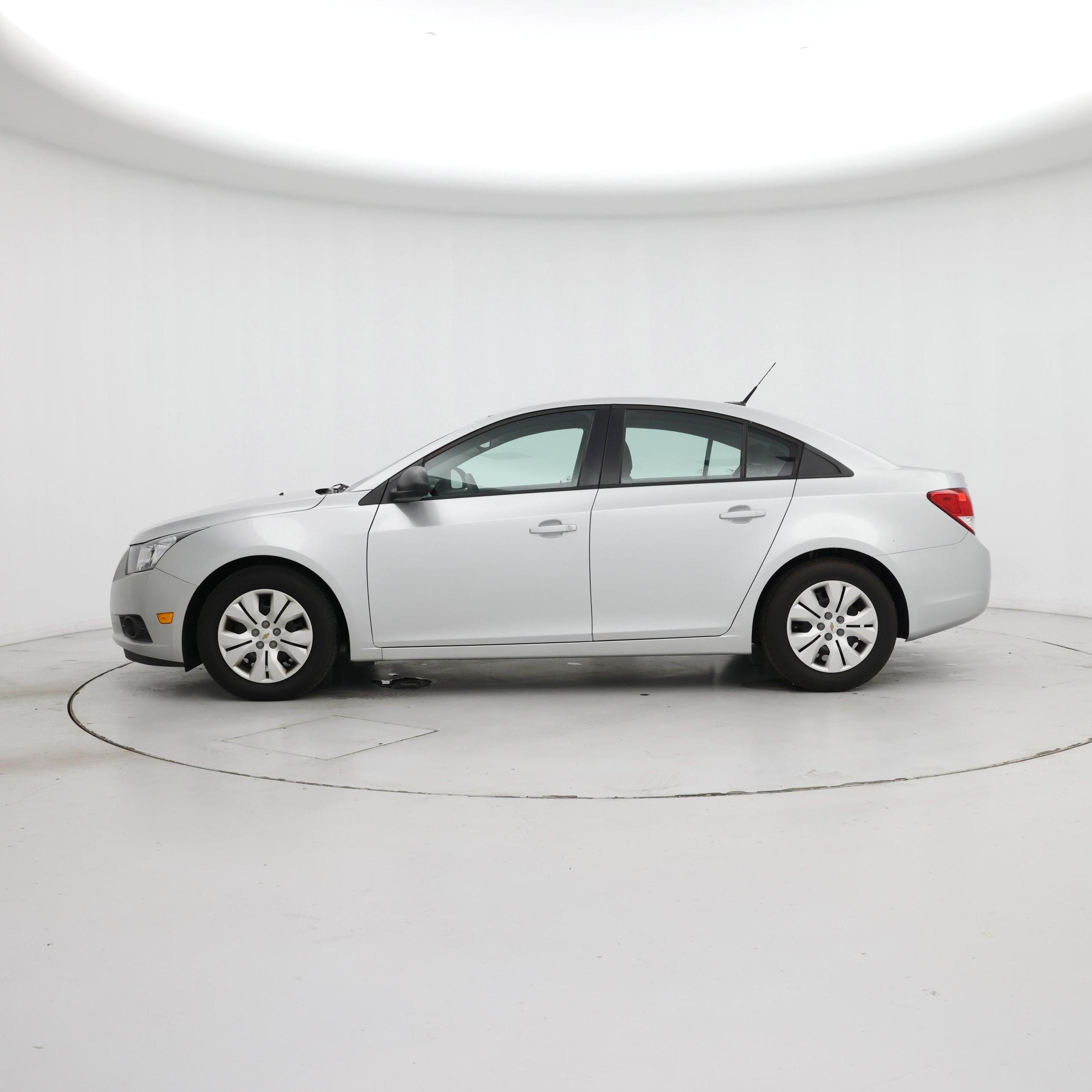 Thumbnail: 2014 Chevrolet Cruze - 3
