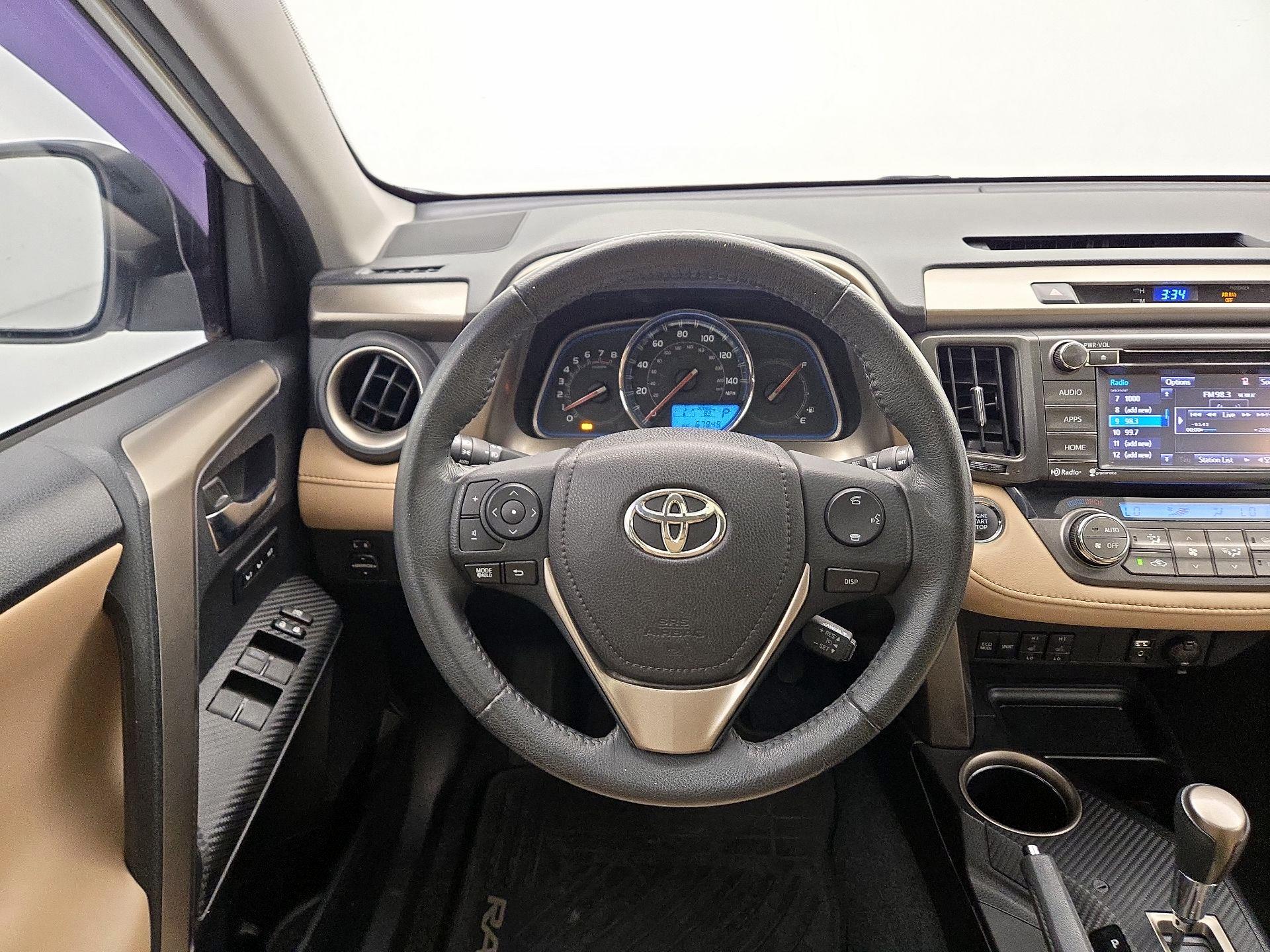 Thumbnail: 2015 Toyota RAV4 - 10