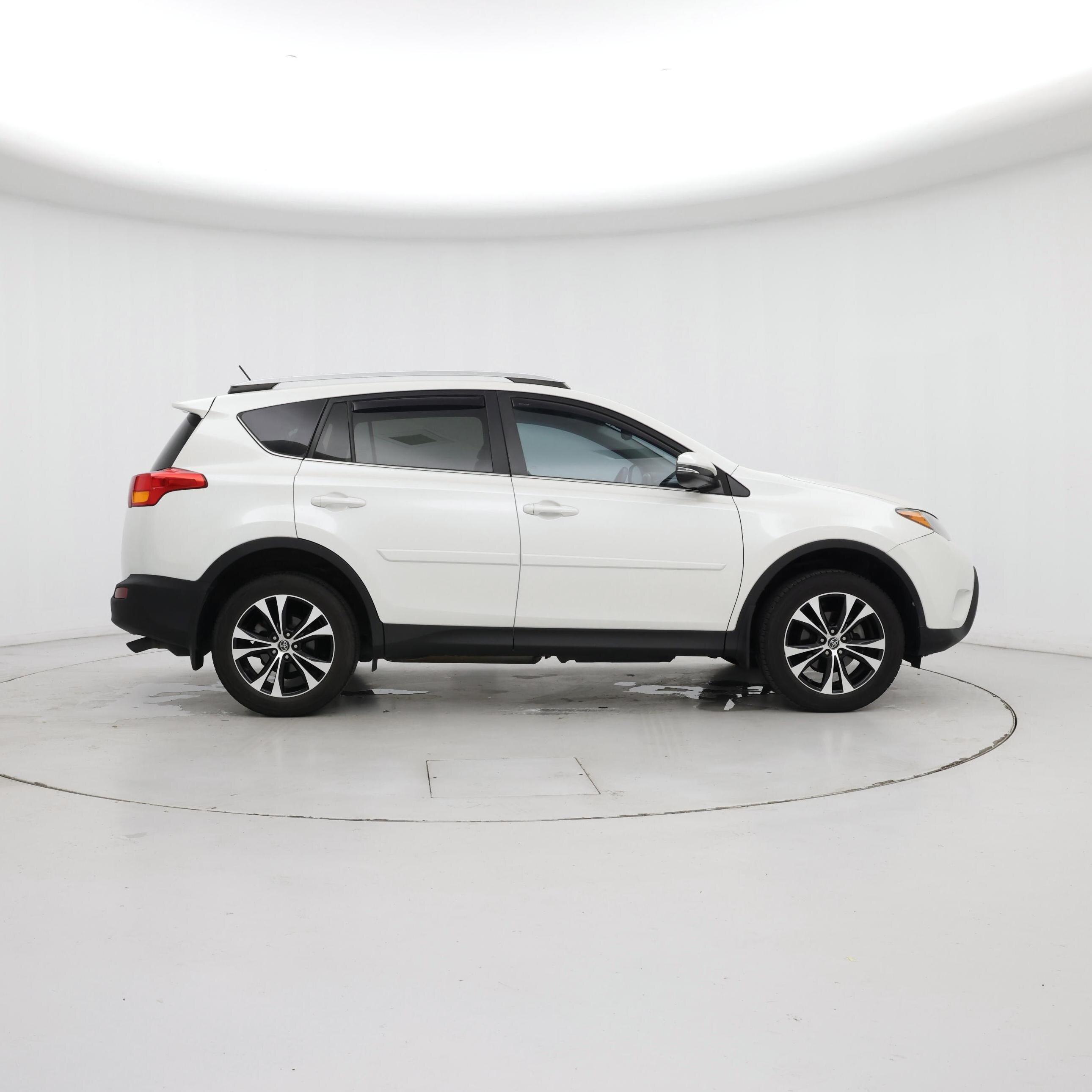 Thumbnail: 2015 Toyota RAV4 - 7