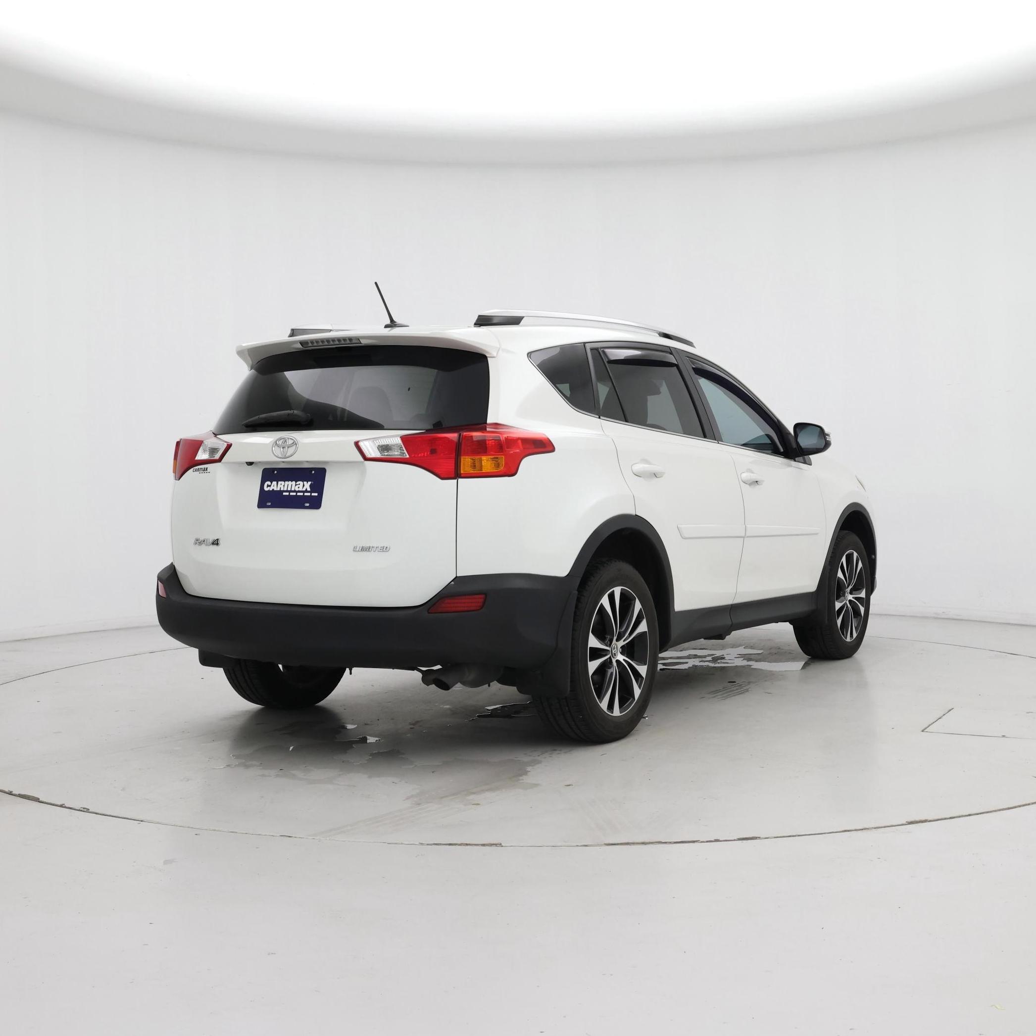 Thumbnail: 2015 Toyota RAV4 - 8