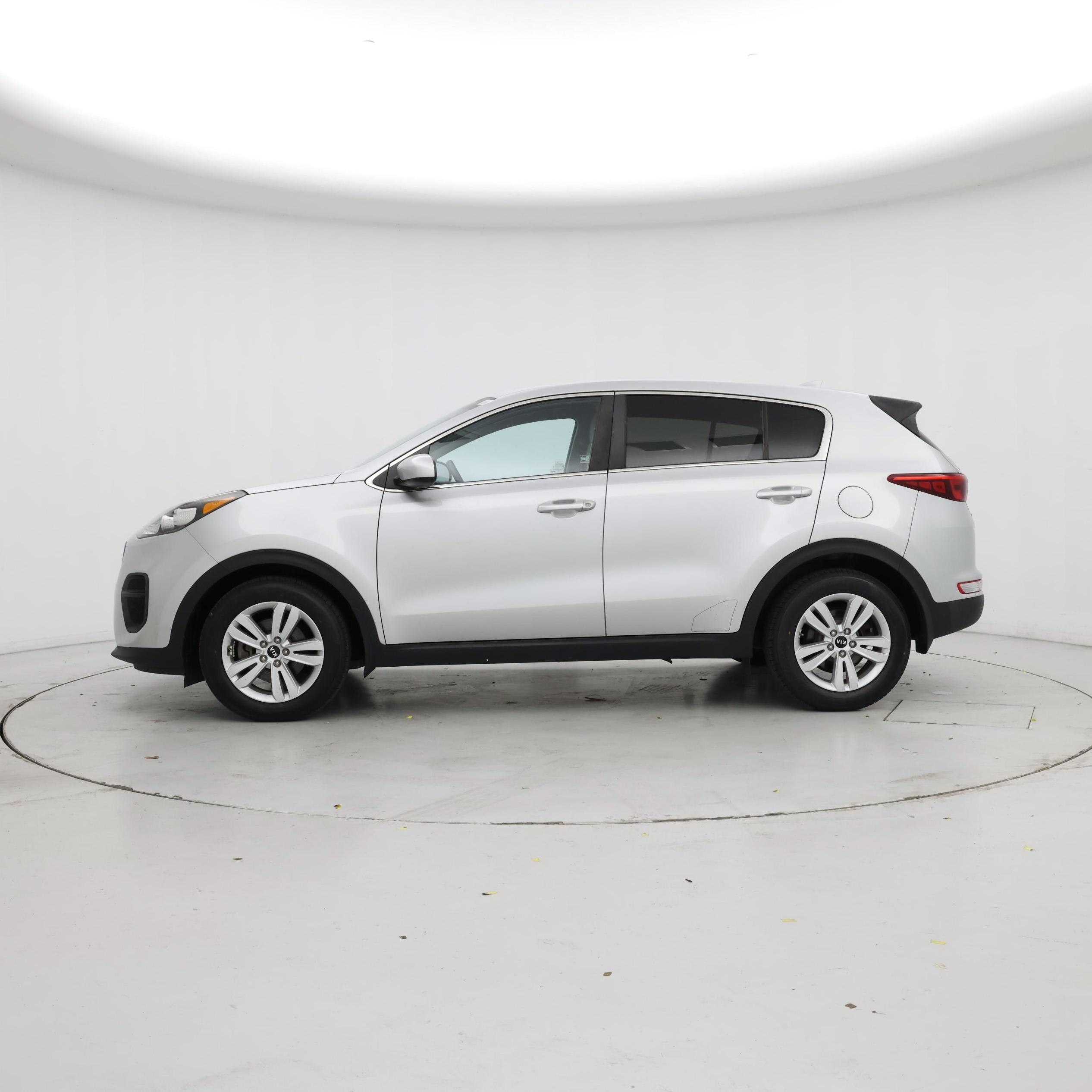 Thumbnail: 2017 Kia Sportage - 3