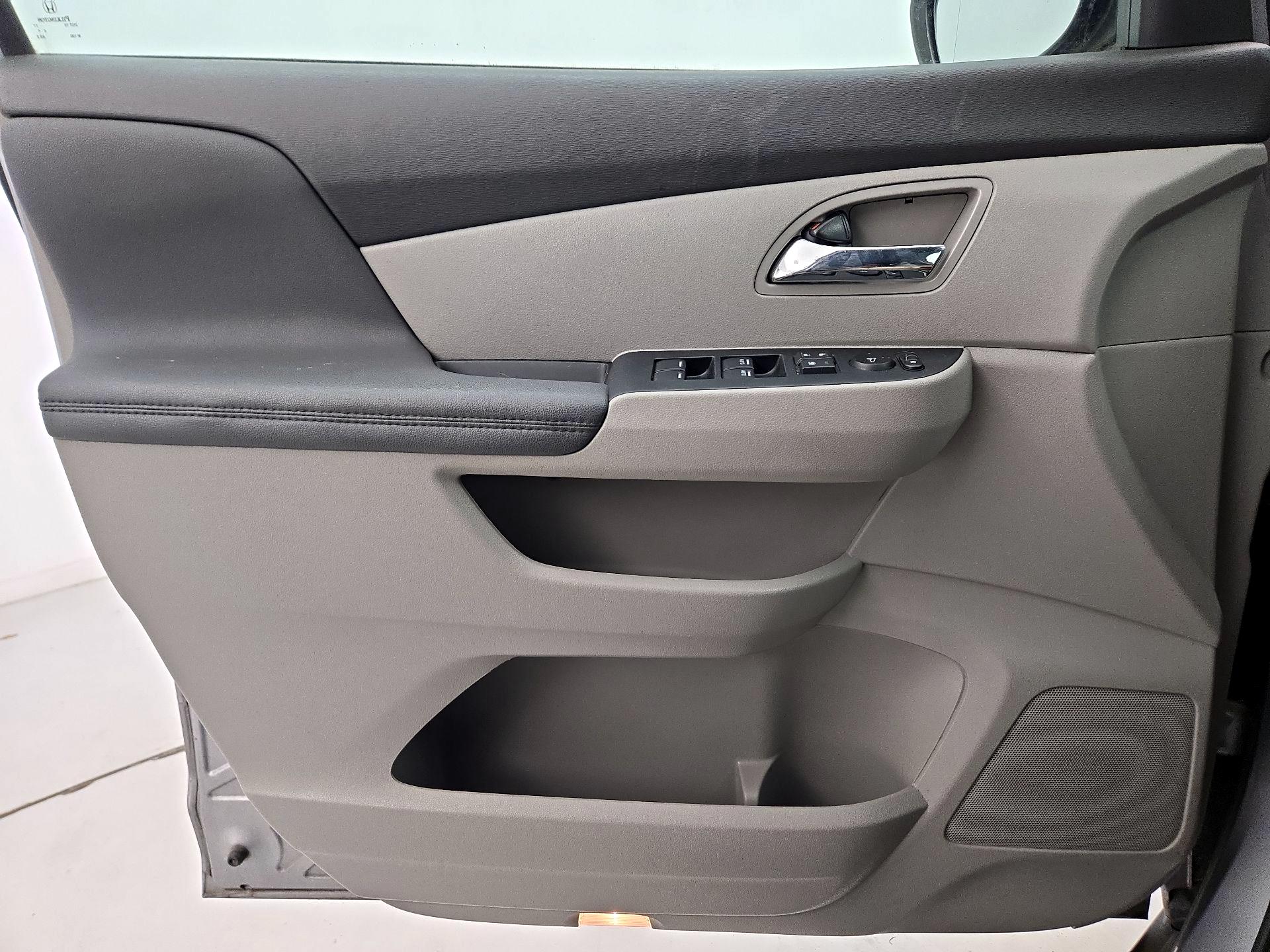 Thumbnail: 2016 Honda Odyssey - 12