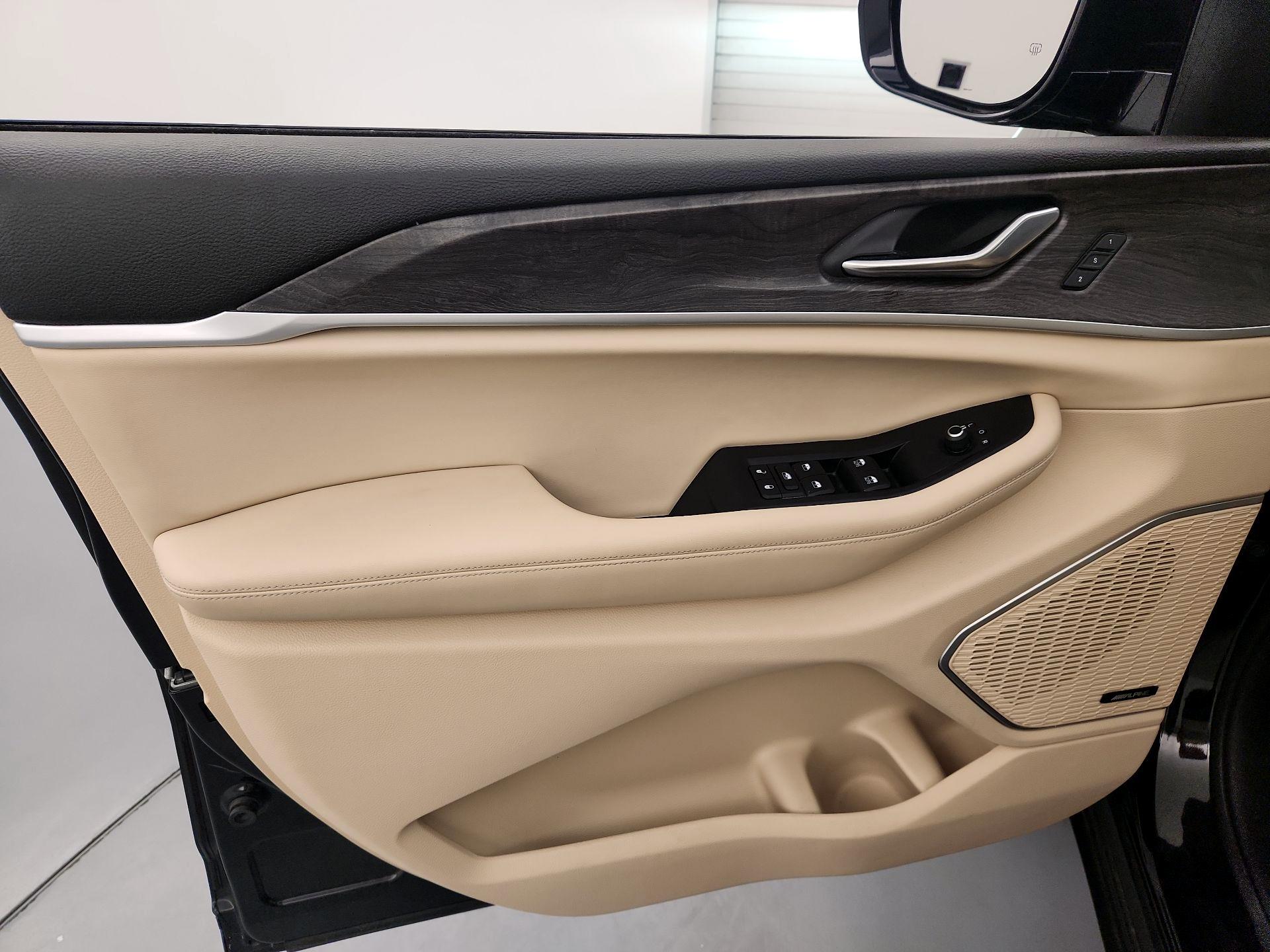 Thumbnail: 2022 Jeep Grand Cherokee - 12