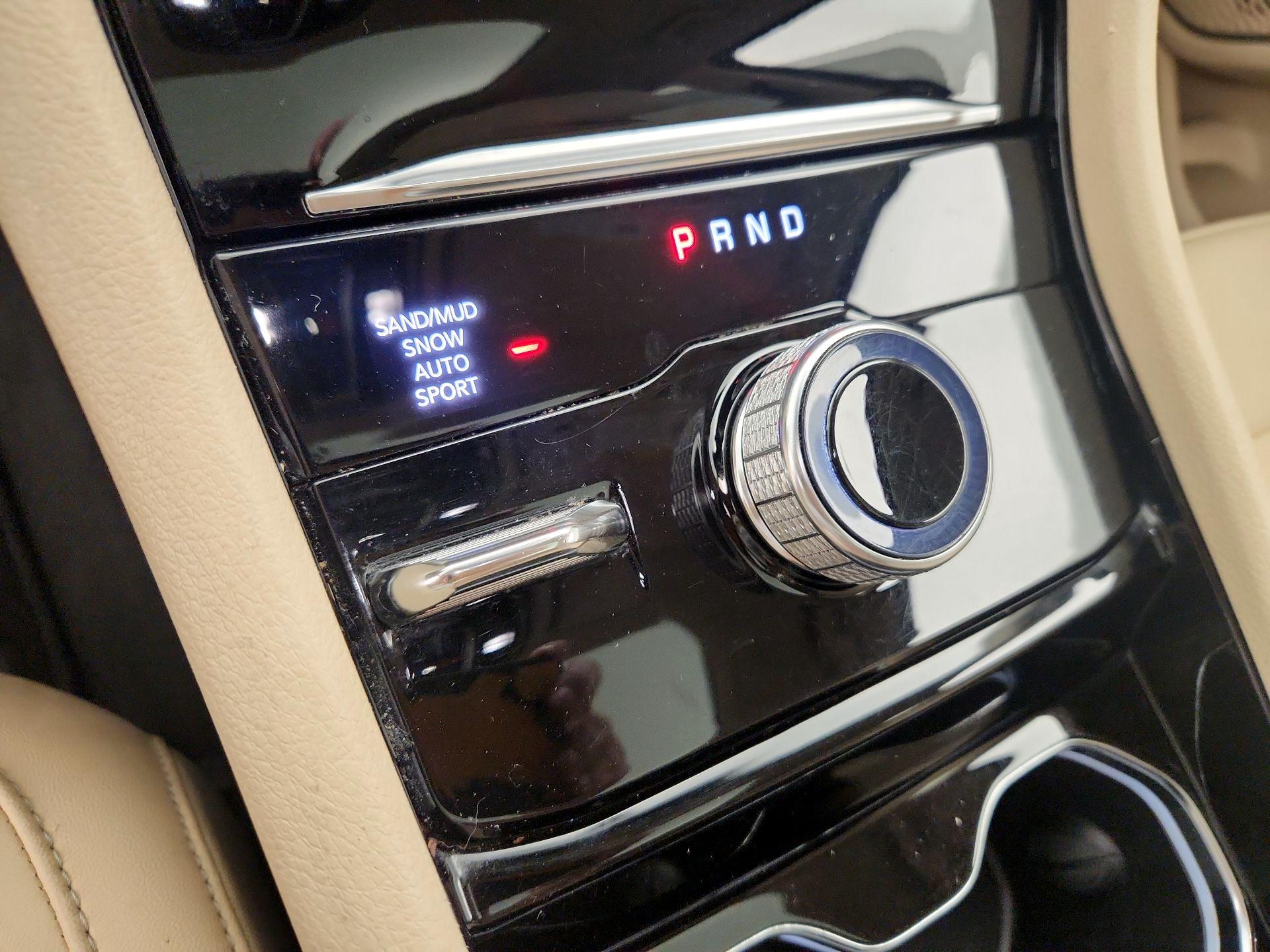 Thumbnail: 2022 Jeep Grand Cherokee - 18