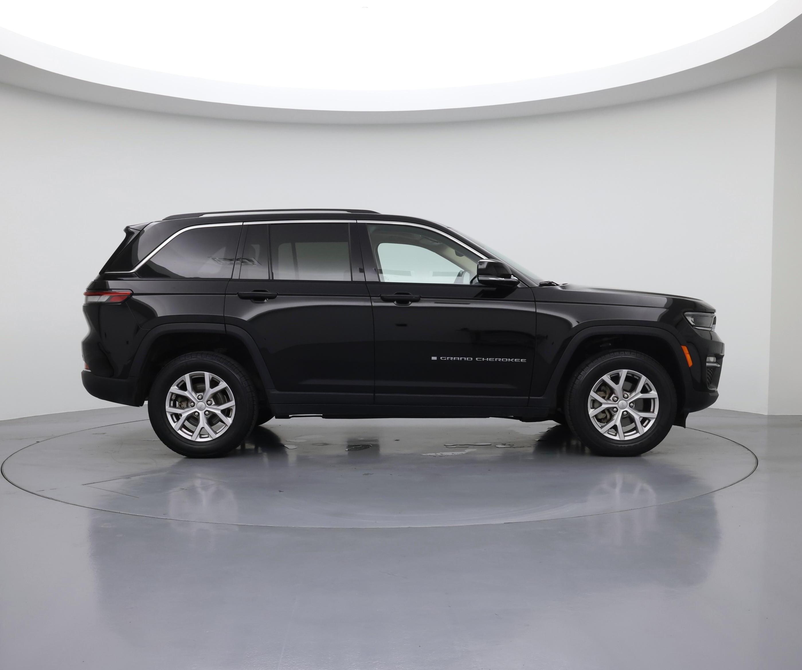Thumbnail: 2022 Jeep Grand Cherokee - 7