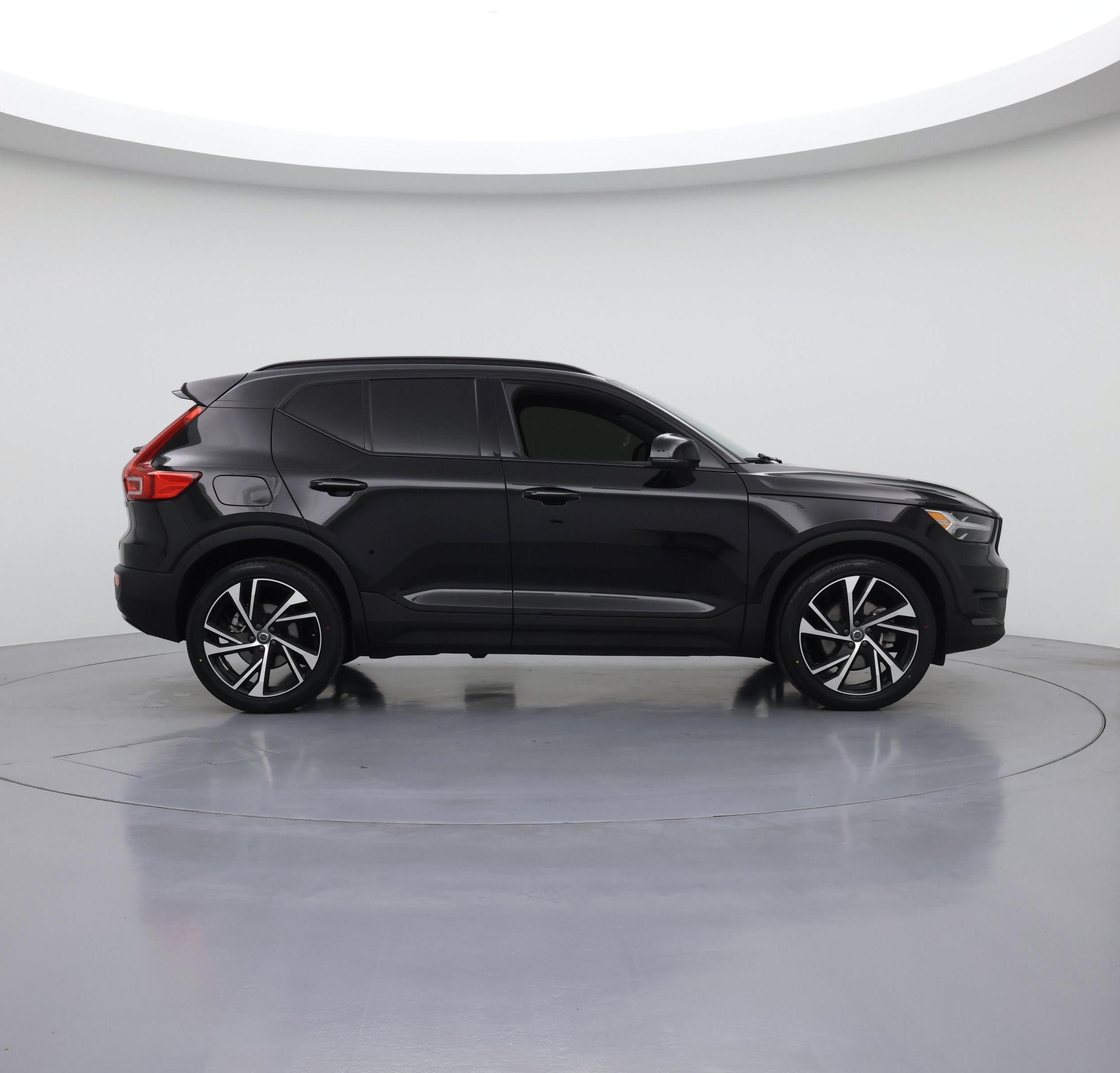 Thumbnail: 2022 Volvo XC40 - 7