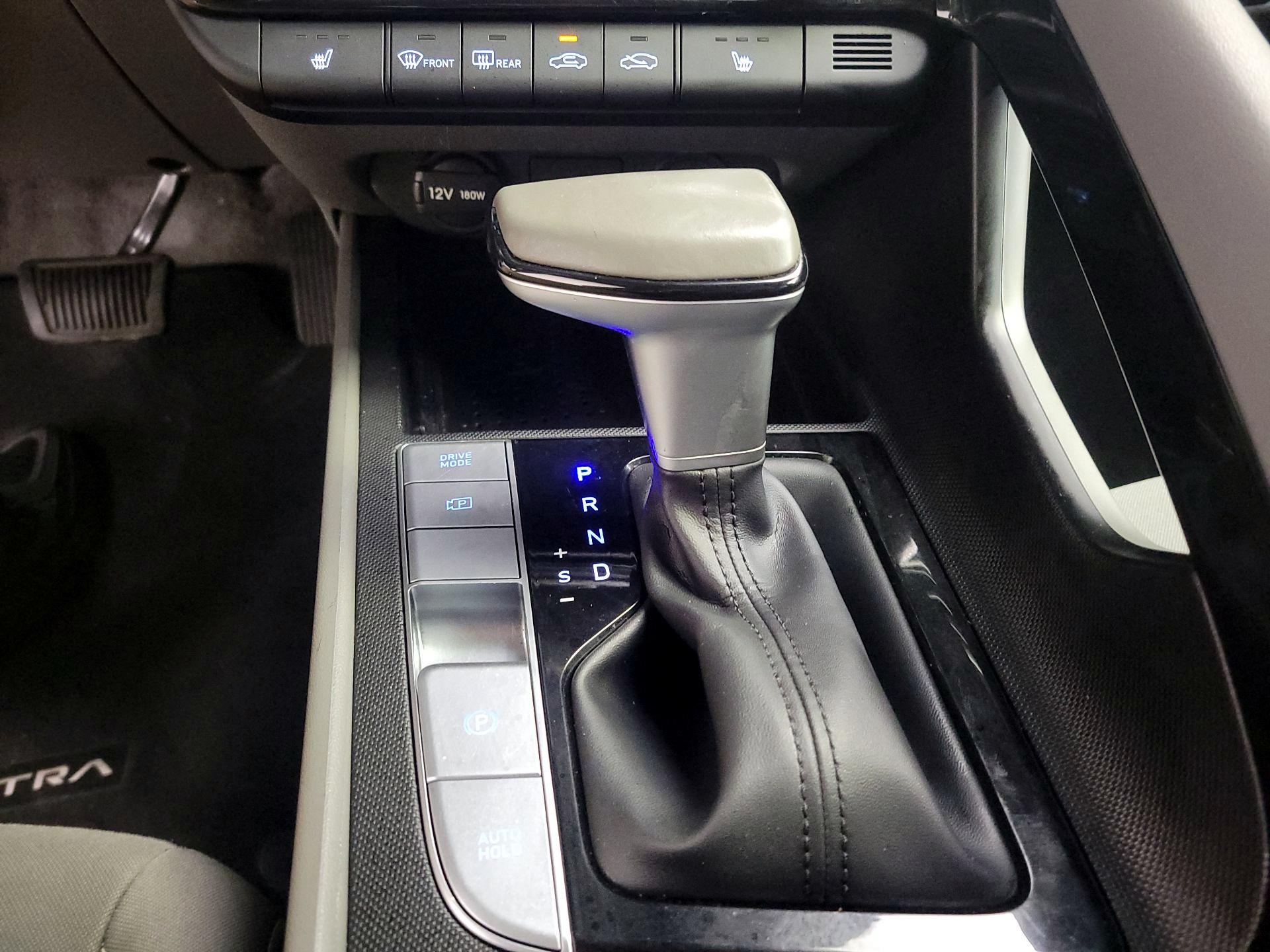 Thumbnail: 2023 Hyundai Elantra - 18
