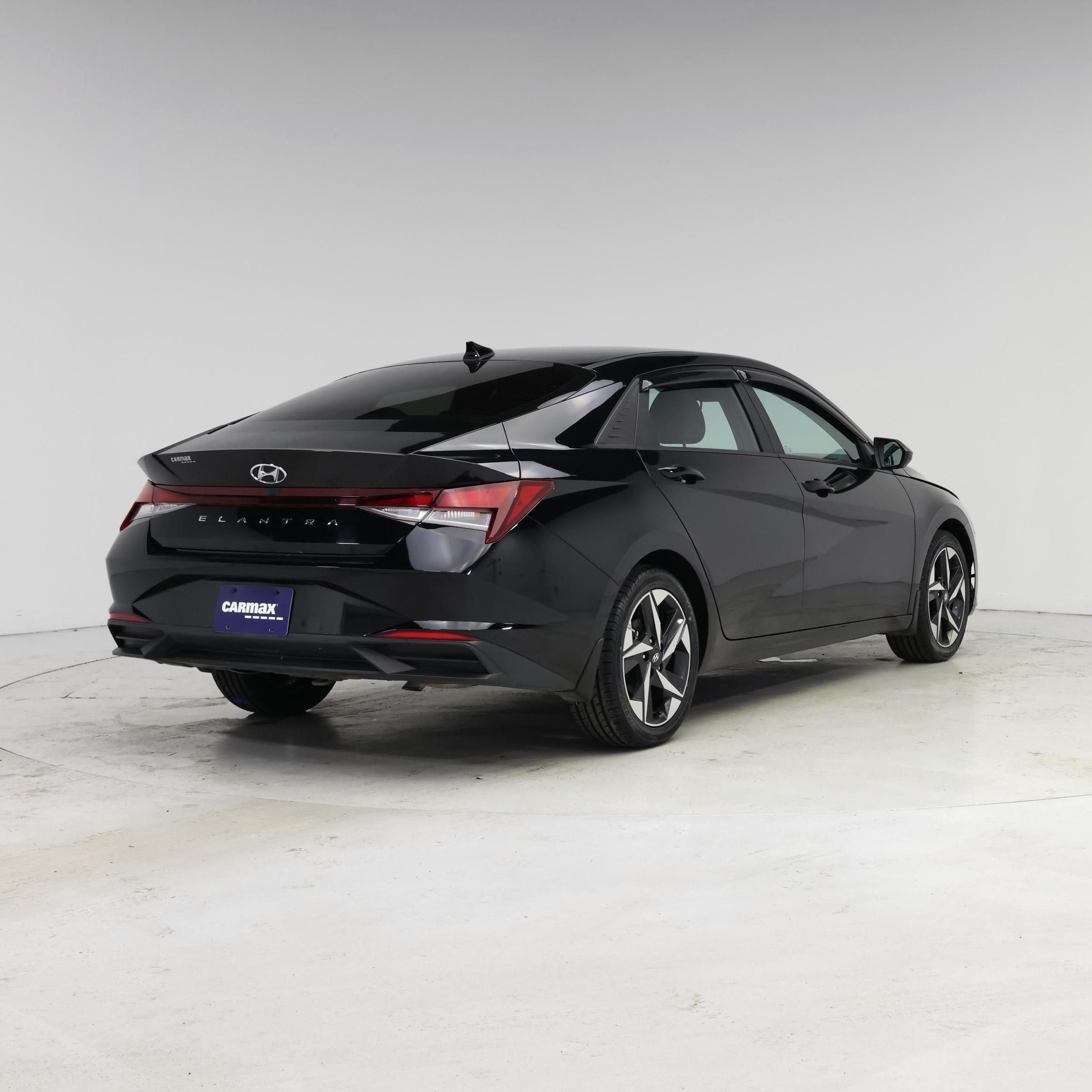 Thumbnail: 2023 Hyundai Elantra - 8