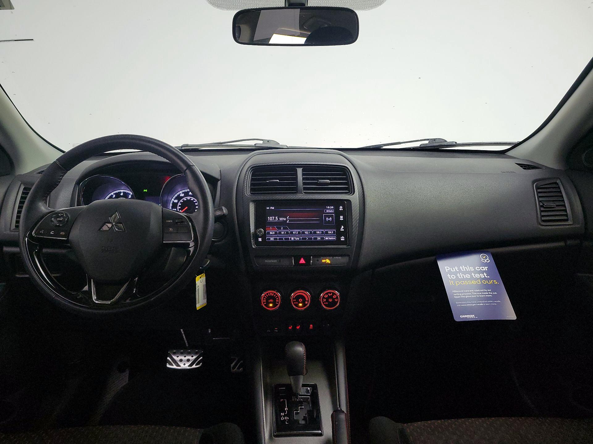 Thumbnail: 2019 Mitsubishi Outlander Sport - 9