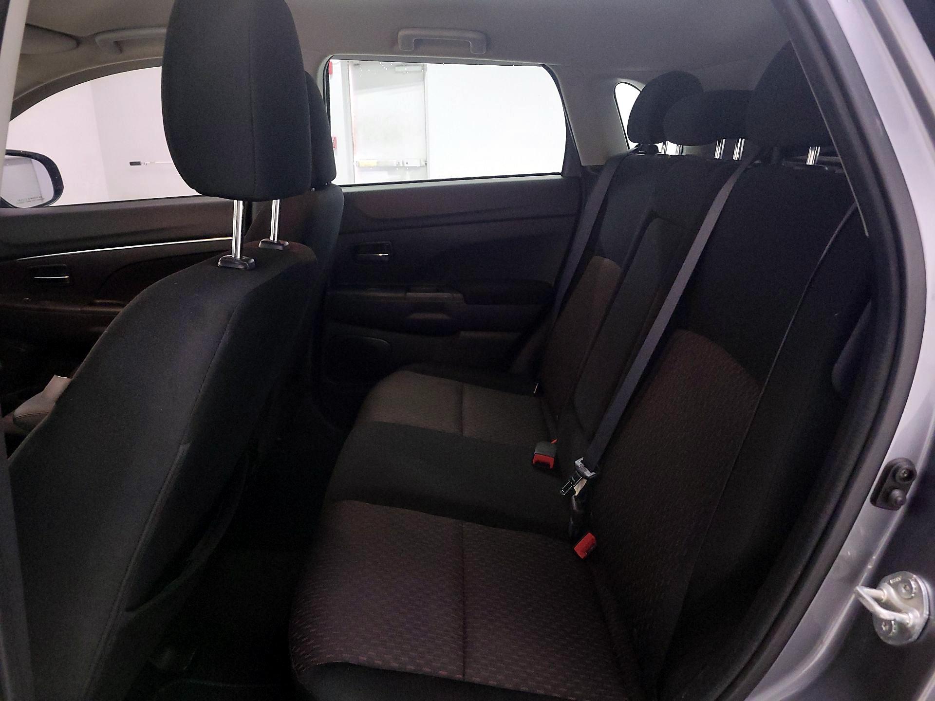 Thumbnail: 2019 Mitsubishi Outlander Sport - 18