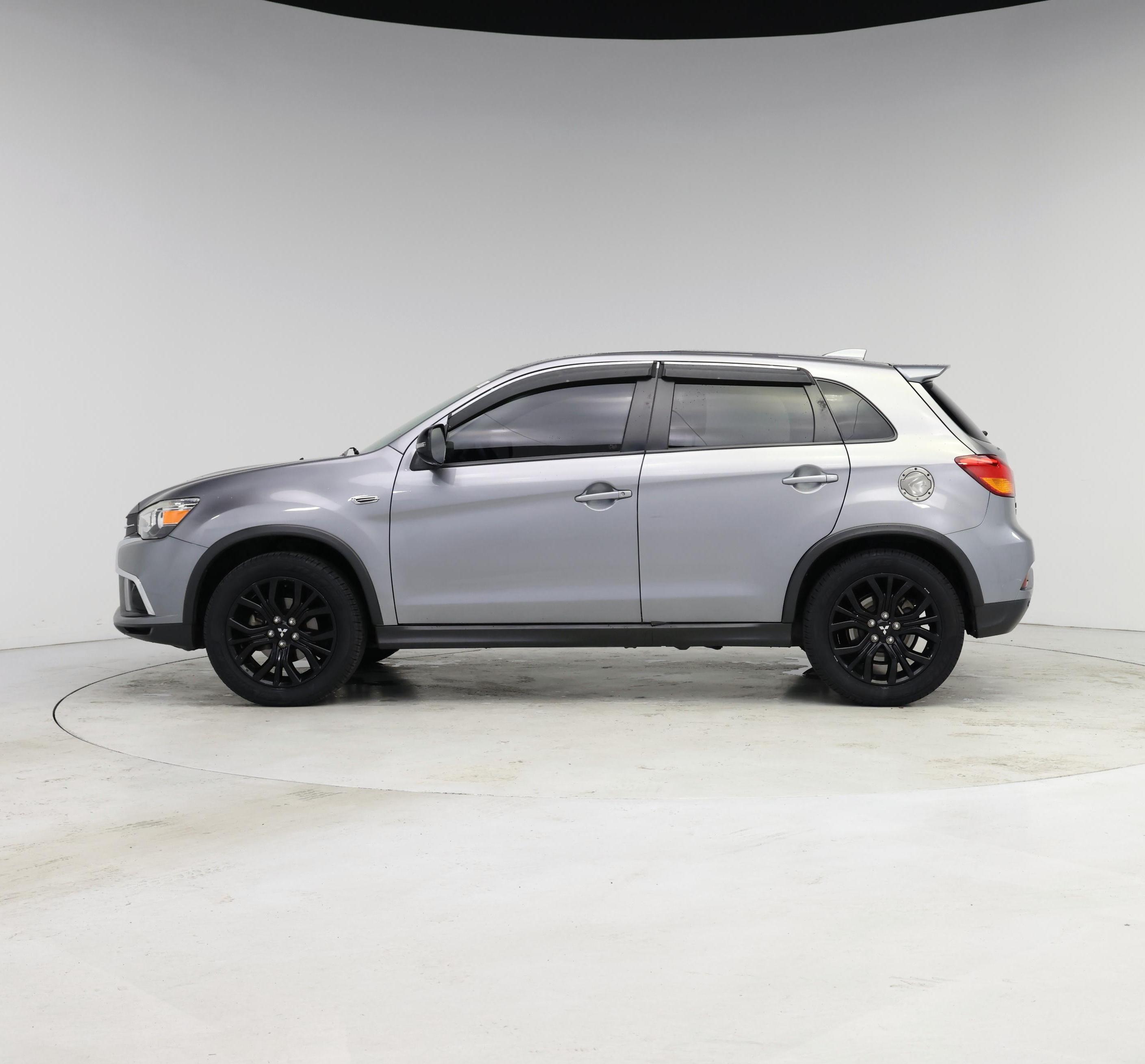 Thumbnail: 2019 Mitsubishi Outlander Sport - 3